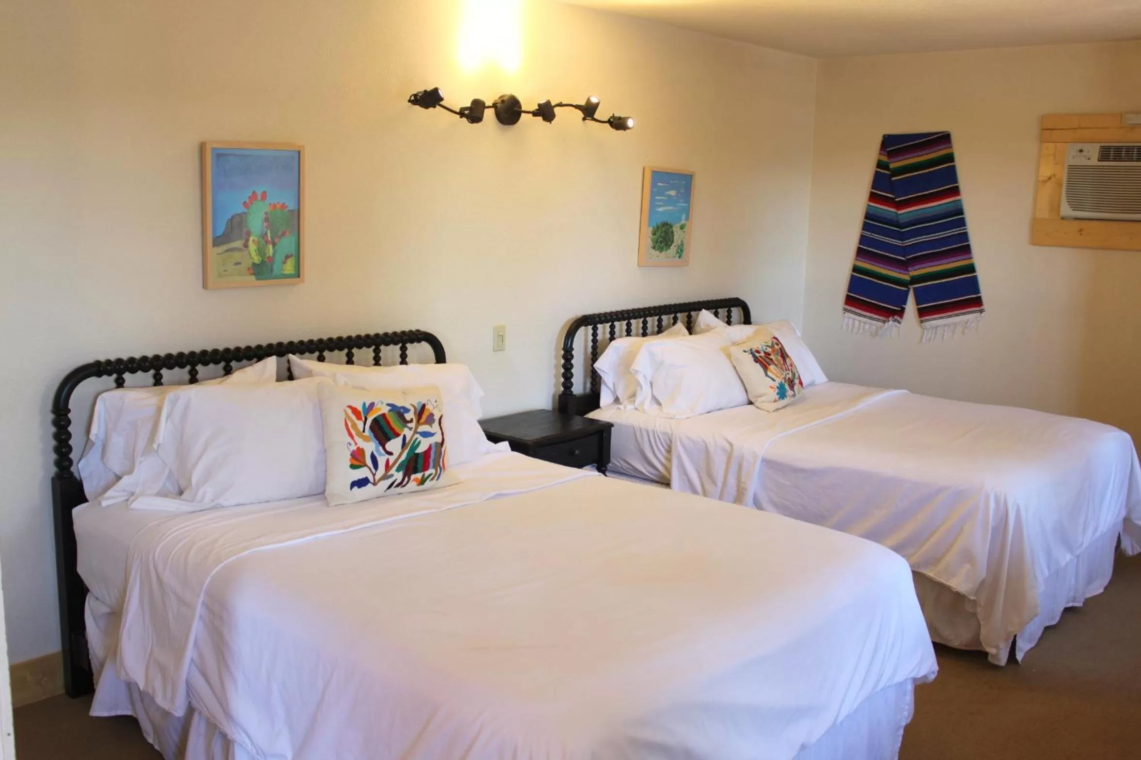 Bedroom, Bed in The Hotel Limpia