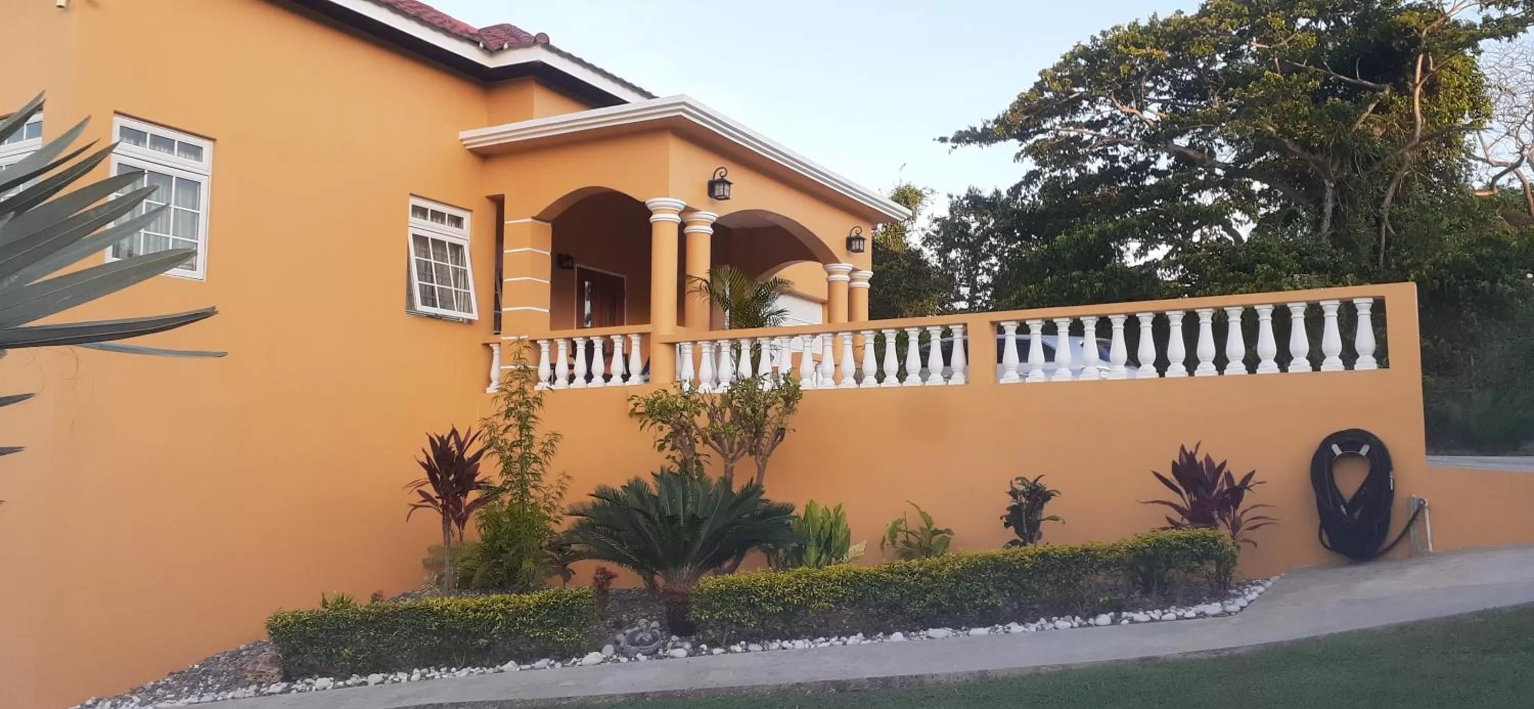 Facade/entrance in Modrians