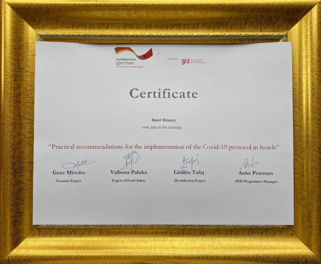 Certificate/Award in Dinasty Hotel