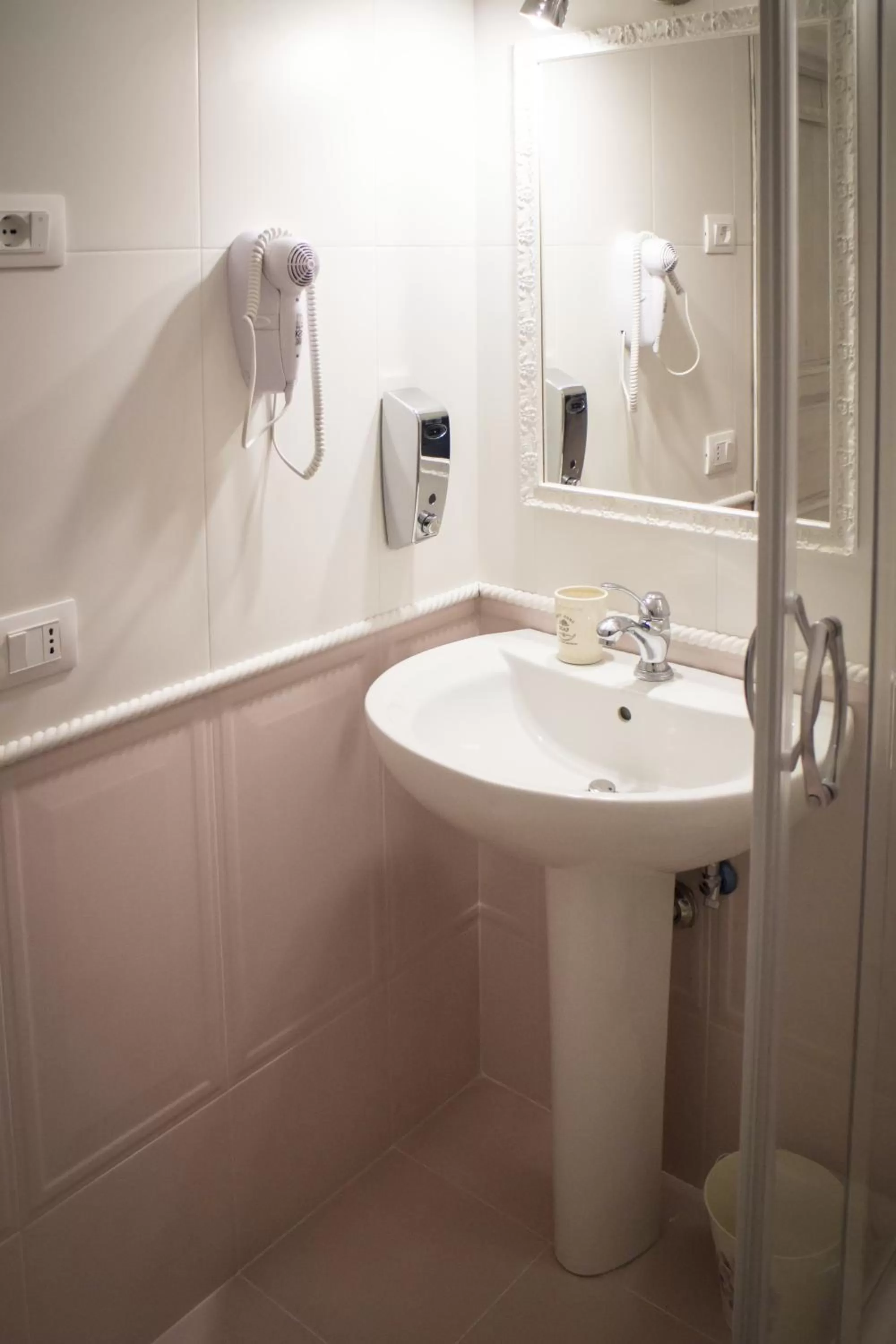 Bathroom in La Peonia