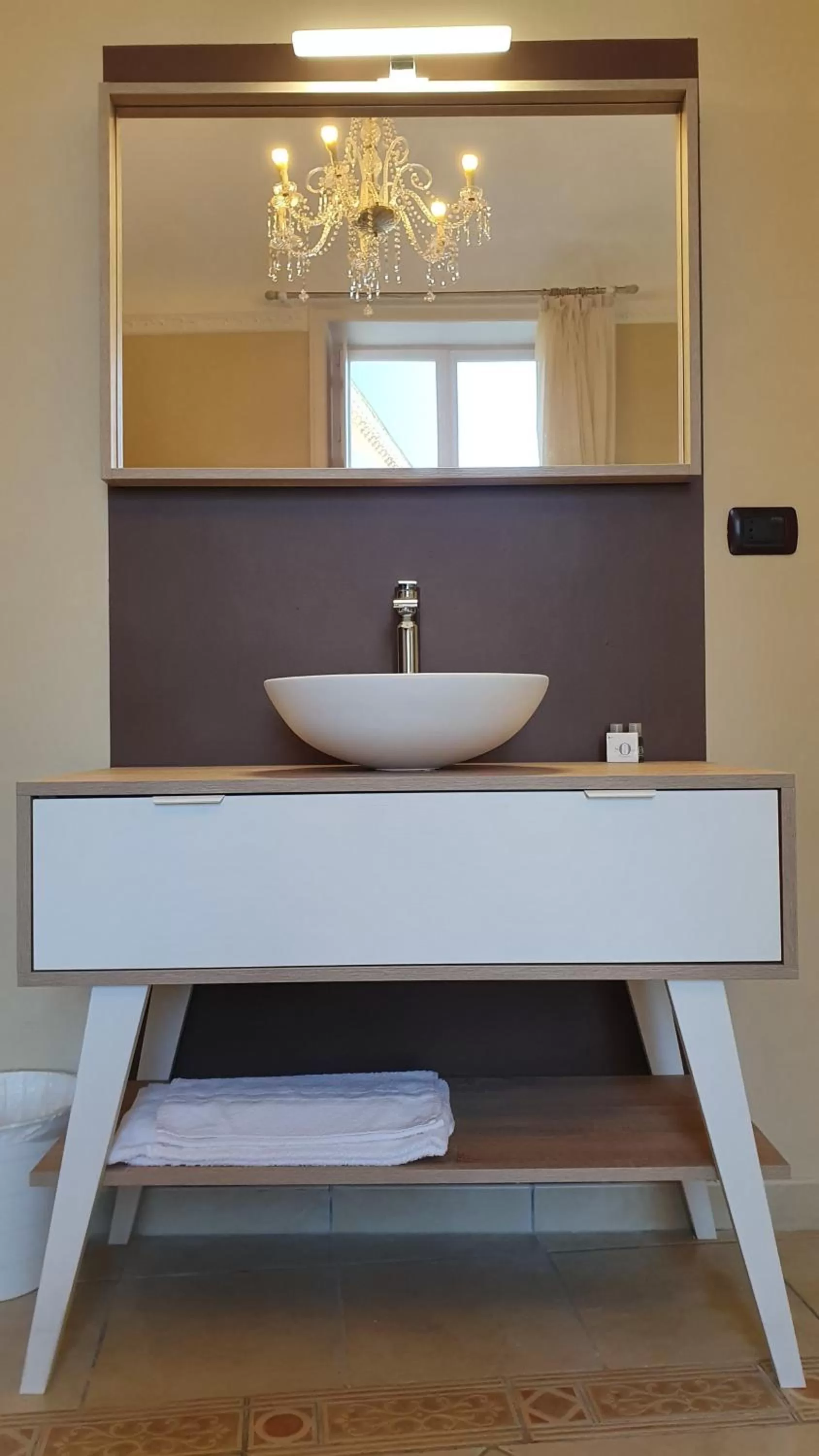 Decorative detail, Bathroom in B&B Diana