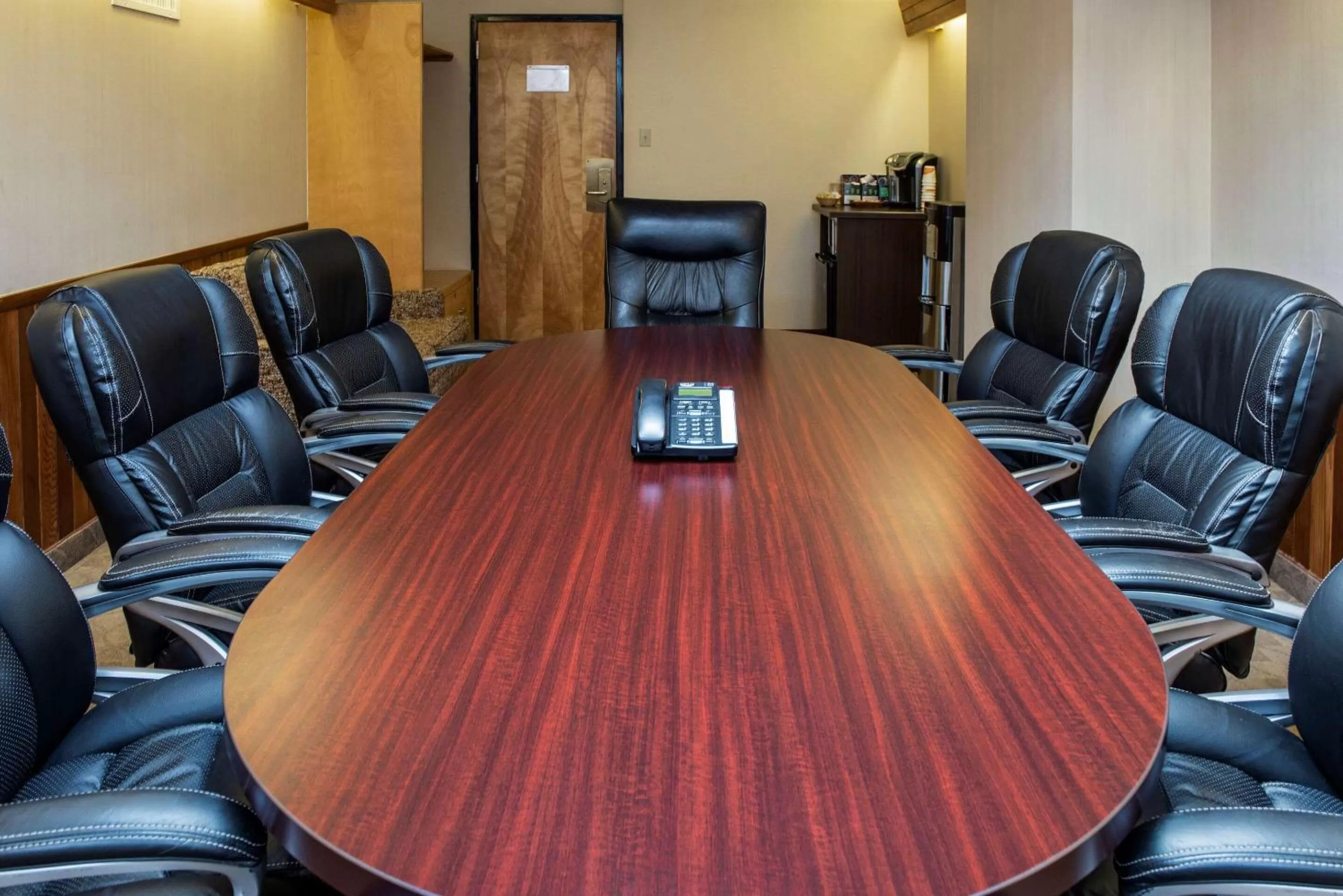 Meeting/conference room in Prestige Riverside Lodge Quesnel