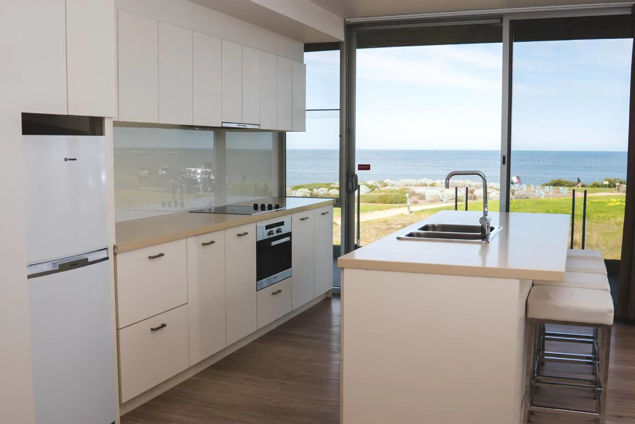 Kitchen or kitchenette in Wyndham Resort Torquay