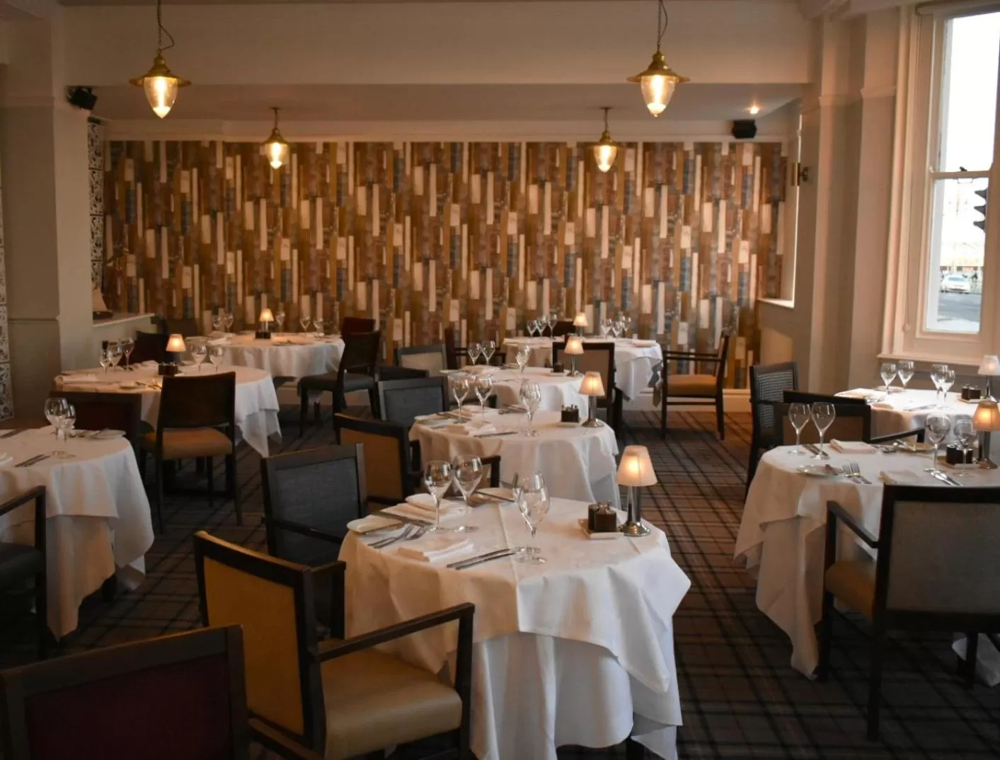 Restaurant/places to eat in The Old Ship Hotel