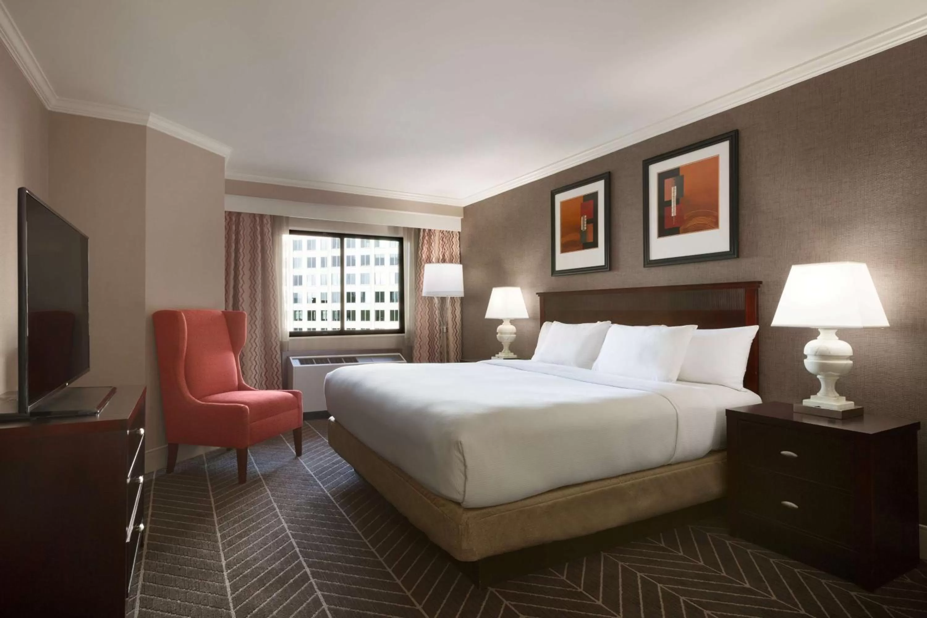 Bedroom, Bed in Hilton Arlington