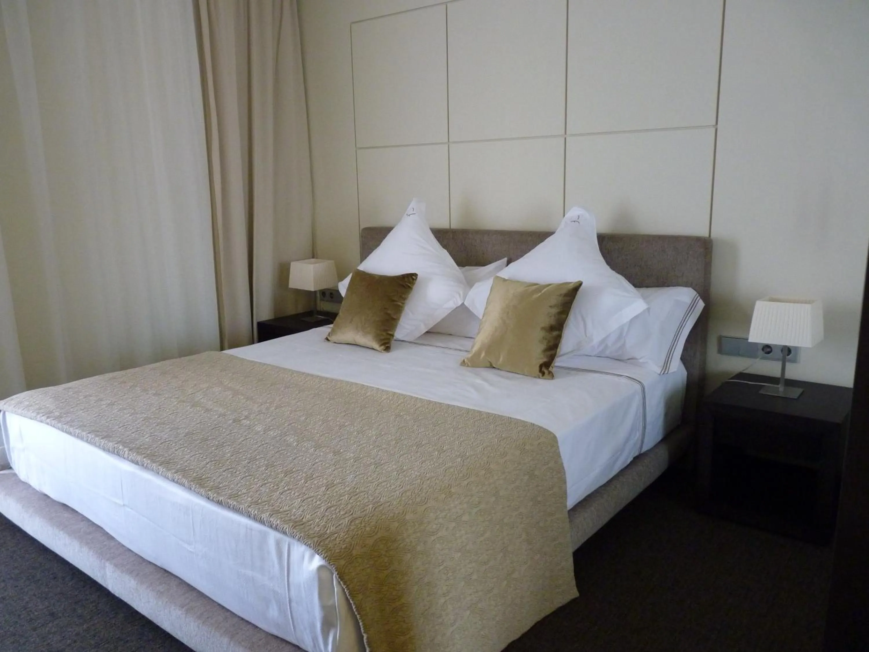 Decorative detail, Bed in Cosmopolita Hotel Boutique & Spa