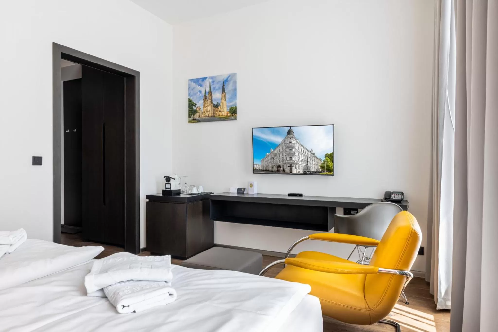 Photo of the whole room, Bed in Theresian Hotel