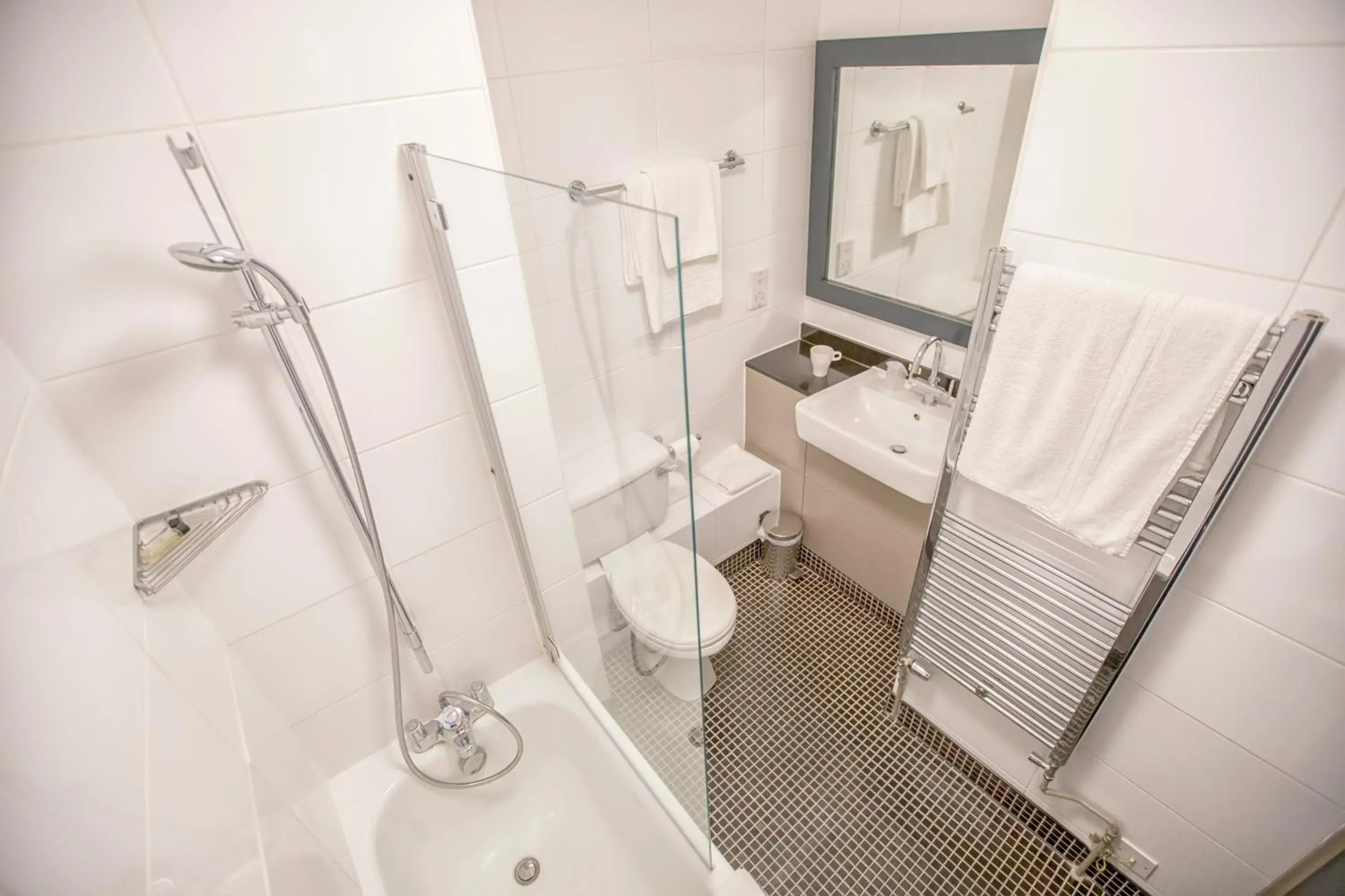 Double Contemporary Standard Room in Denham Grove Double Contemporary Standard Room in Denham Grove