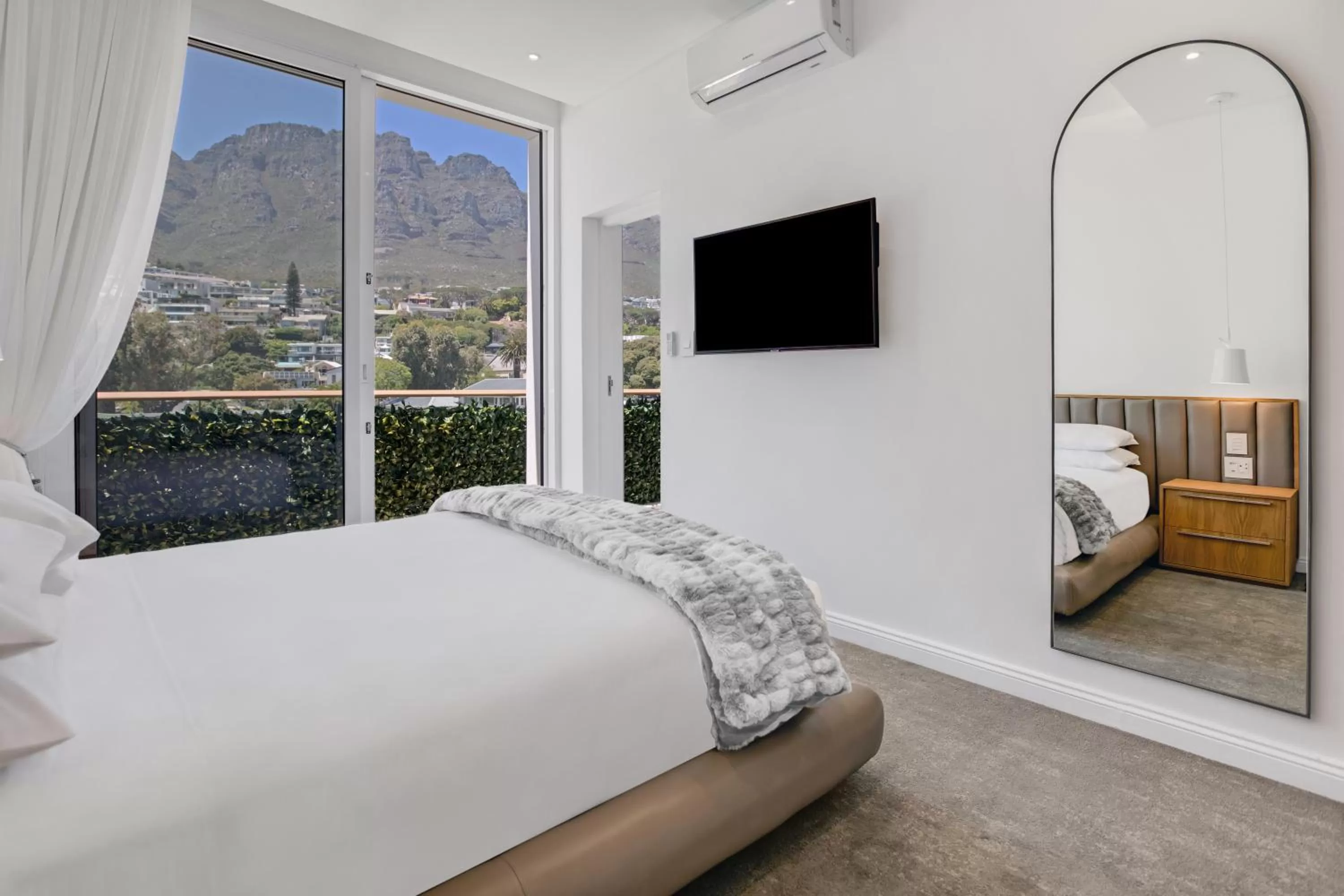 View (from property/room), Bed in The Marly Boutique Hotel