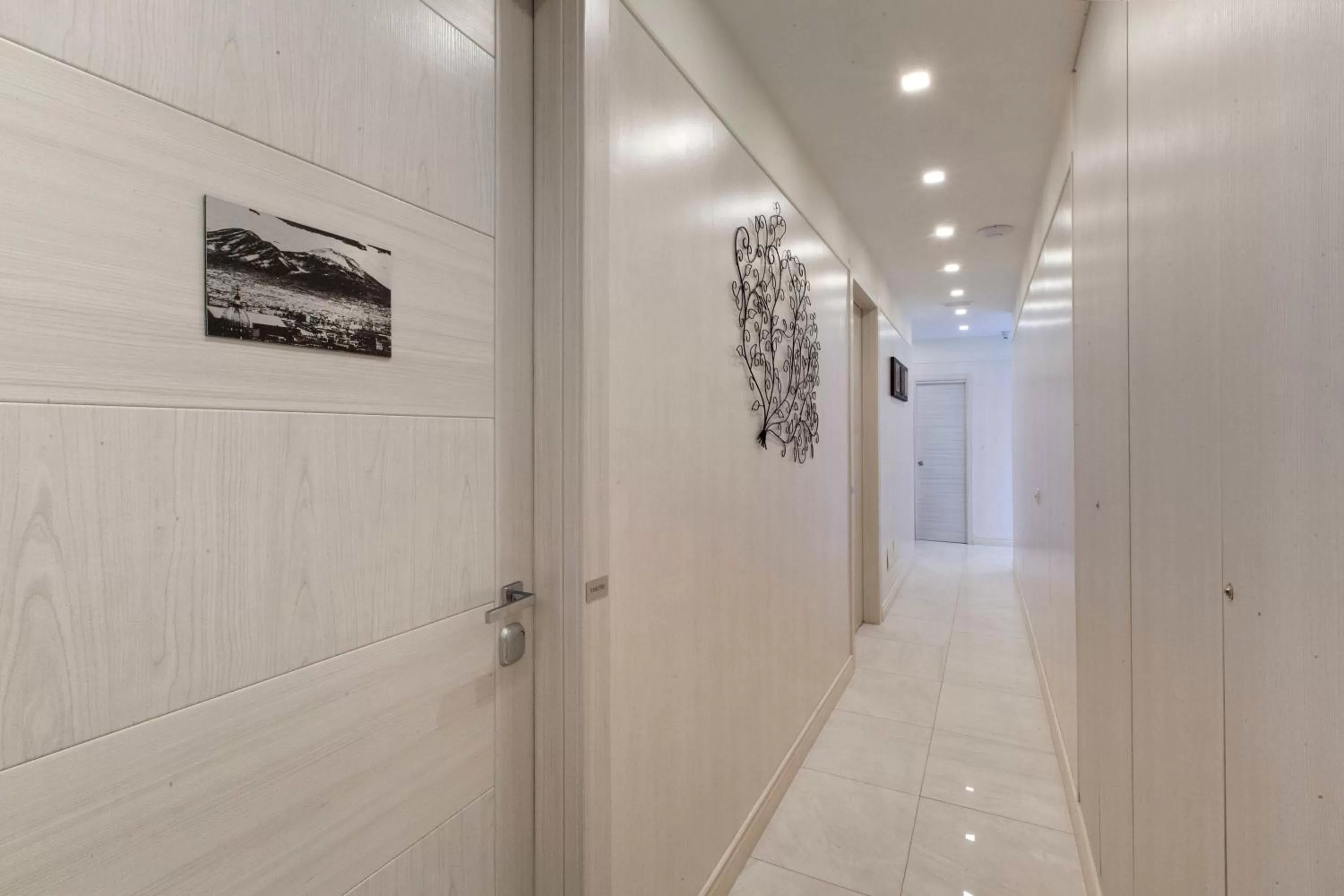 Decorative detail in Suite dei Catalani