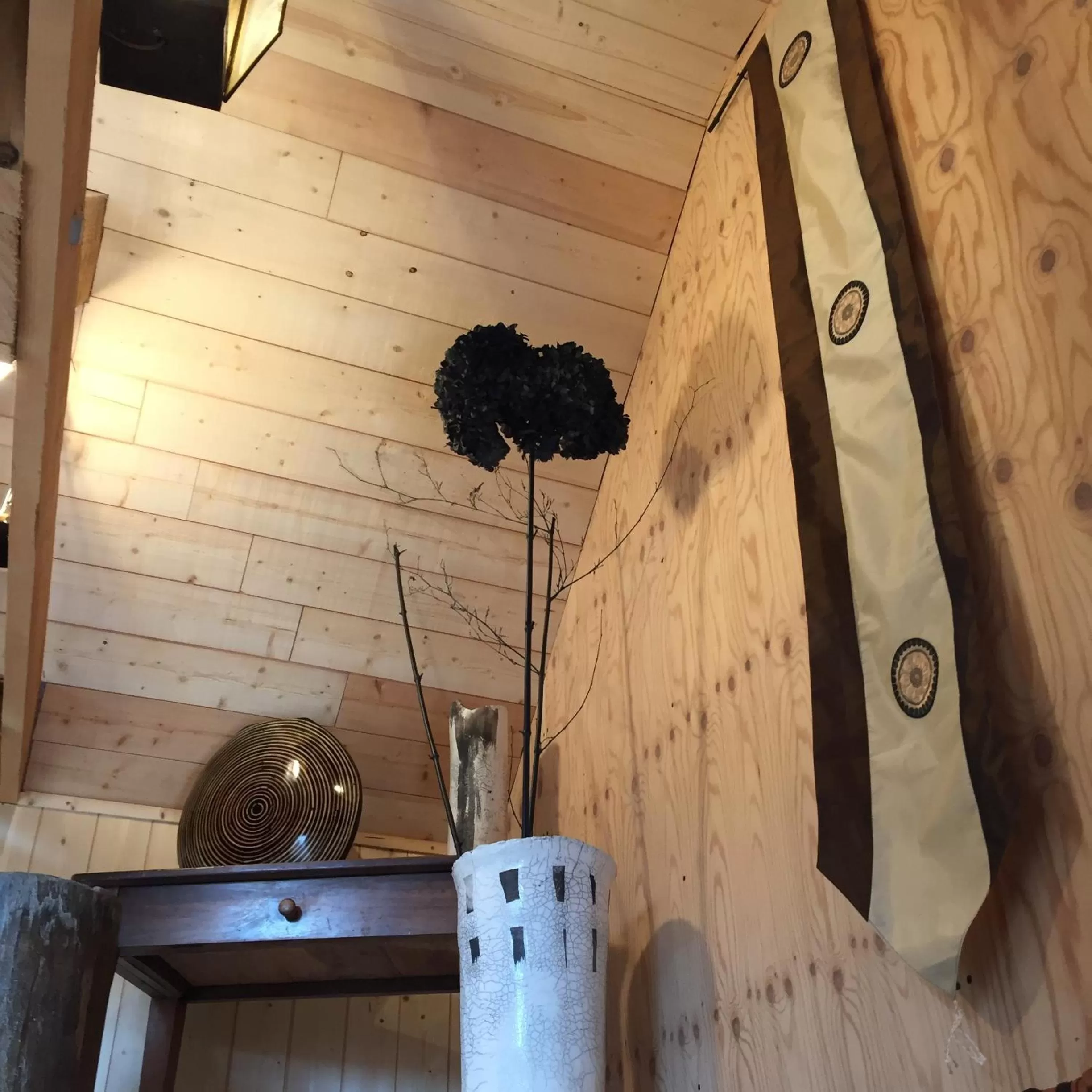 Photo of the whole room in Les 3 Koïs