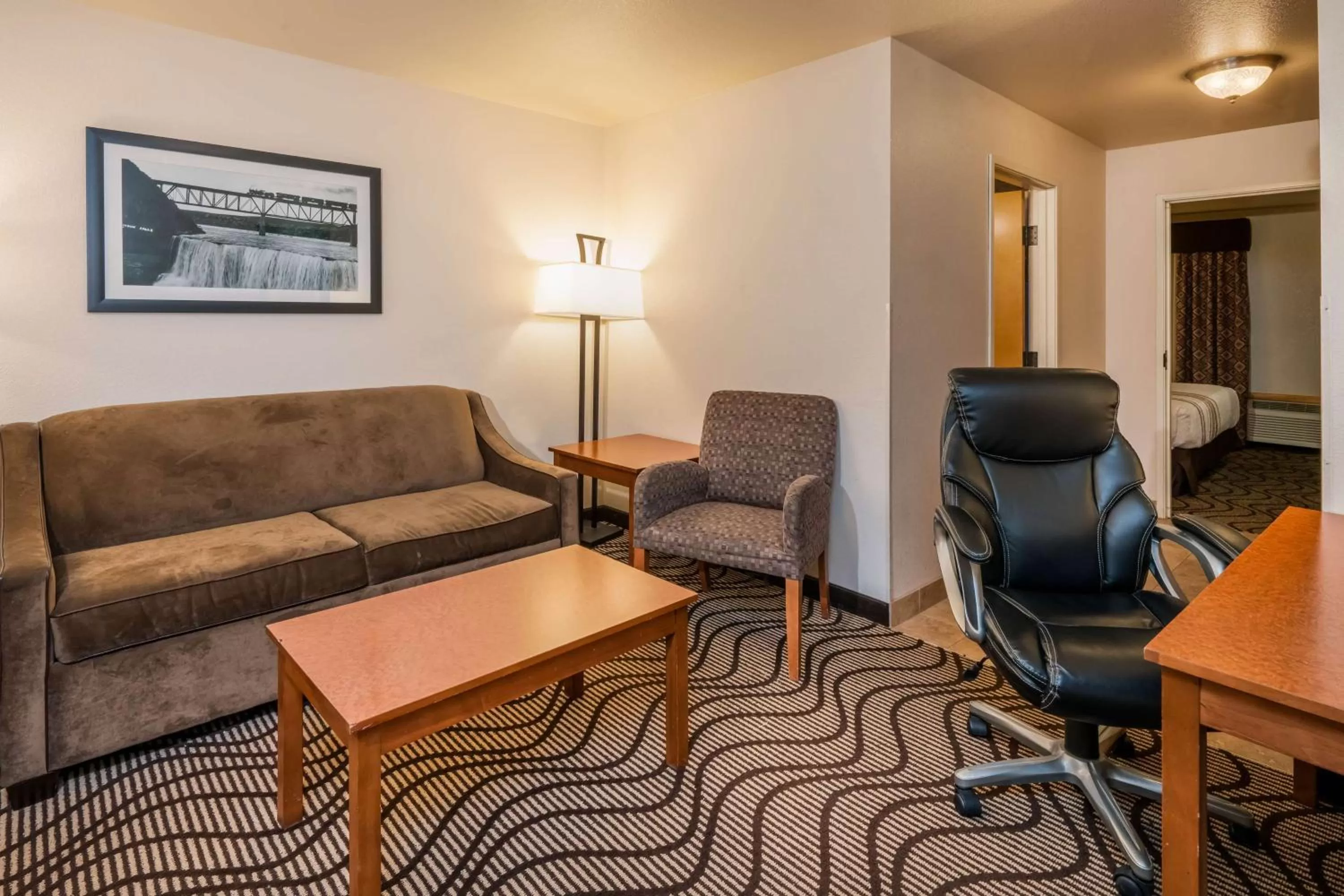 Superior King Suite in Best Western Plus Riverfront Hotel and Suites