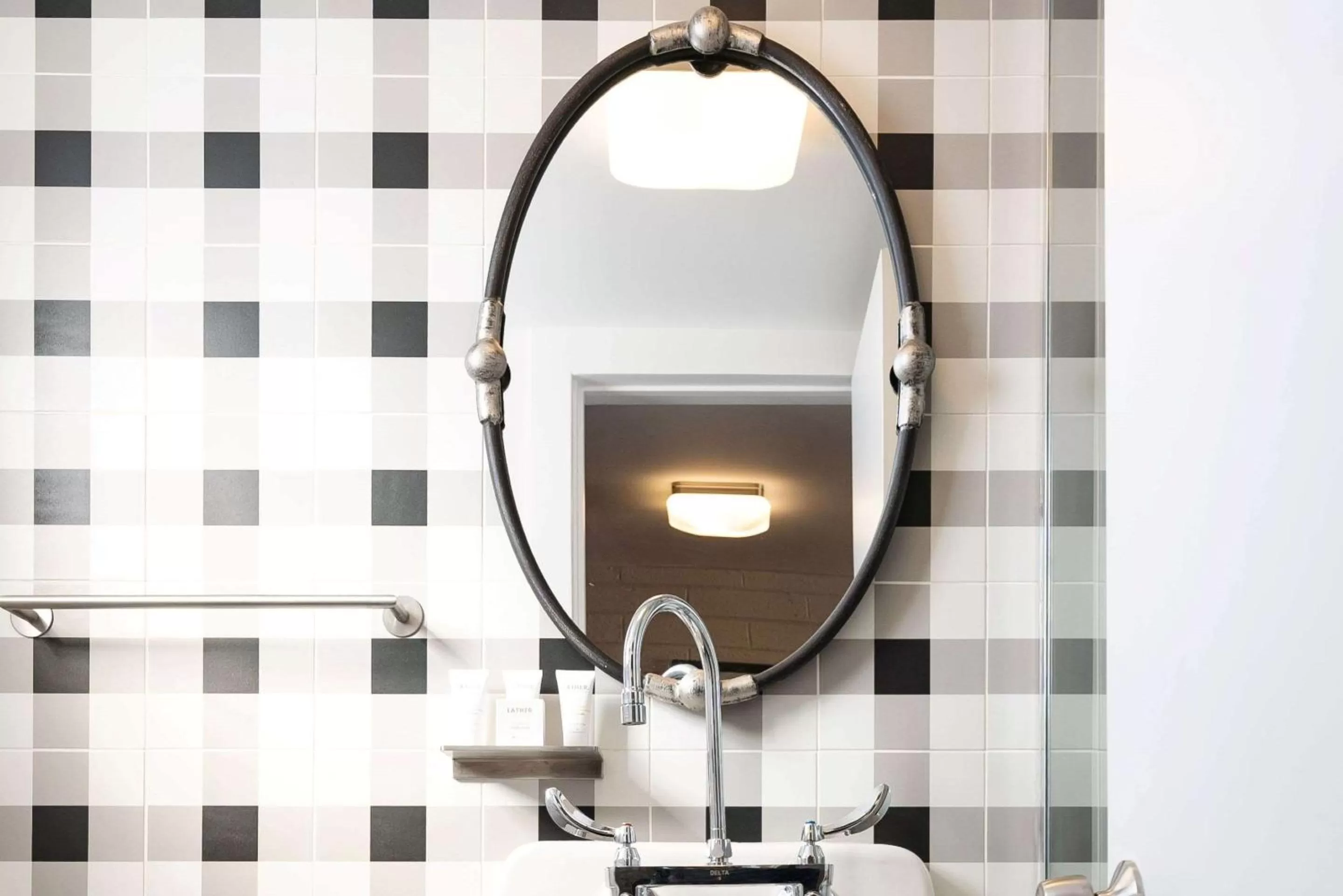 Bathroom in Egyptian Motor Hotel BW Signature Collection