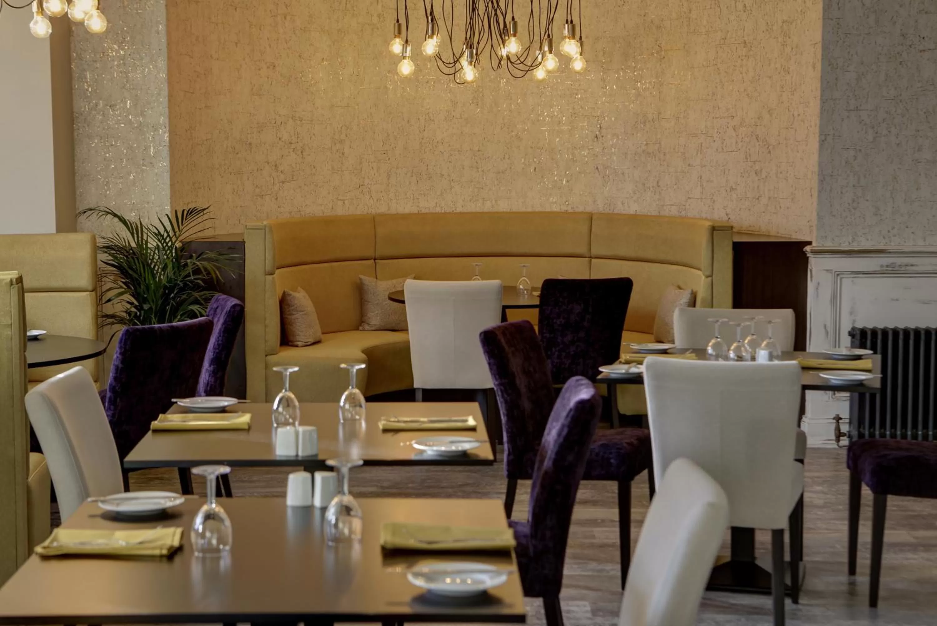 Food and drinks in Burlington Hotel, BW Premier Collection by Best Western