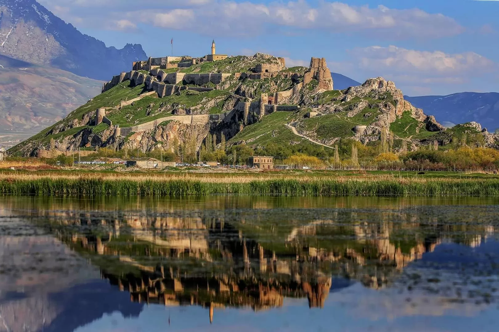 Nearby landmark in Doubletree by Hilton Van