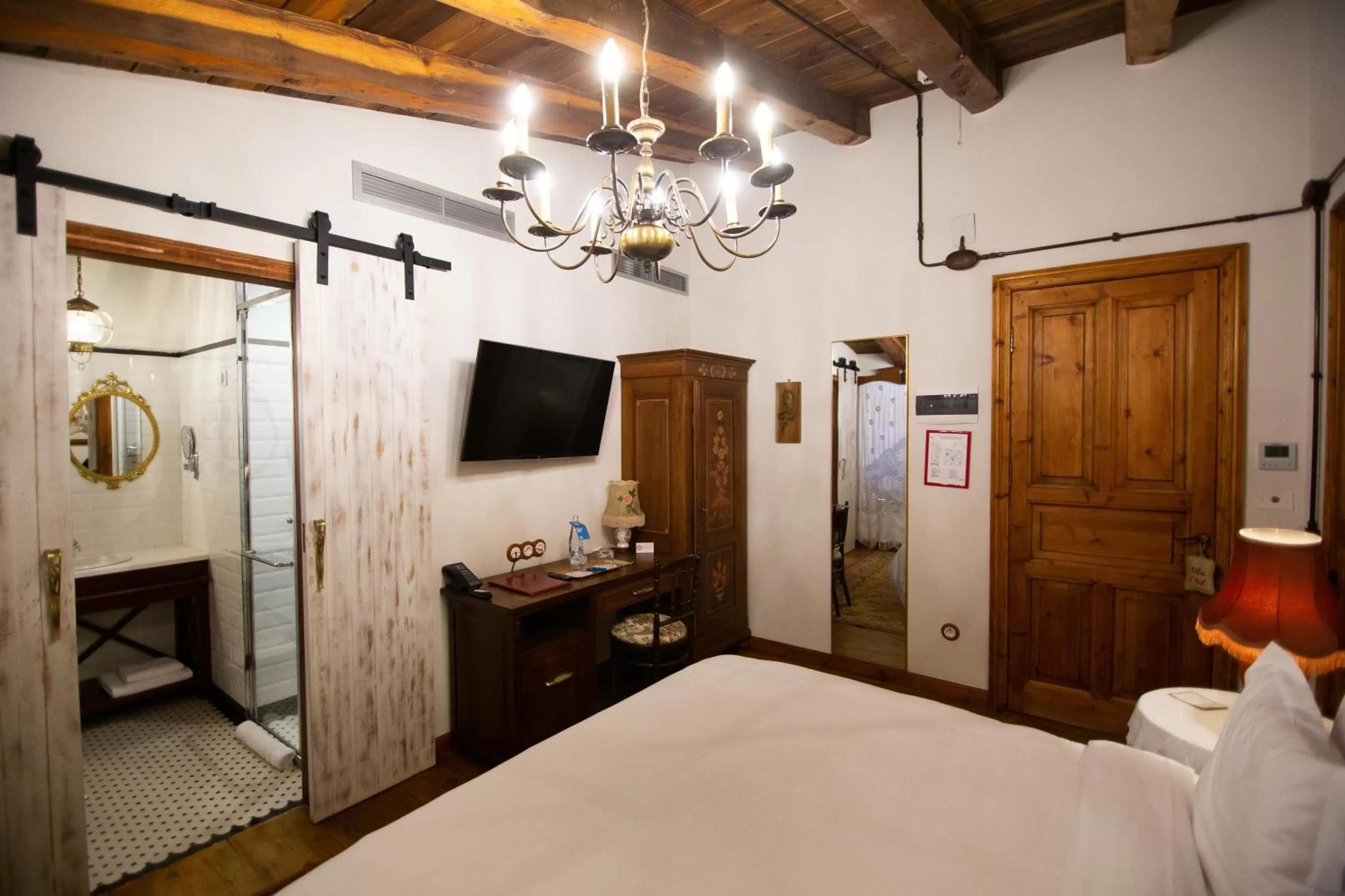 Bedroom, Bed in Vila Ebel Hotel Pool & Spa