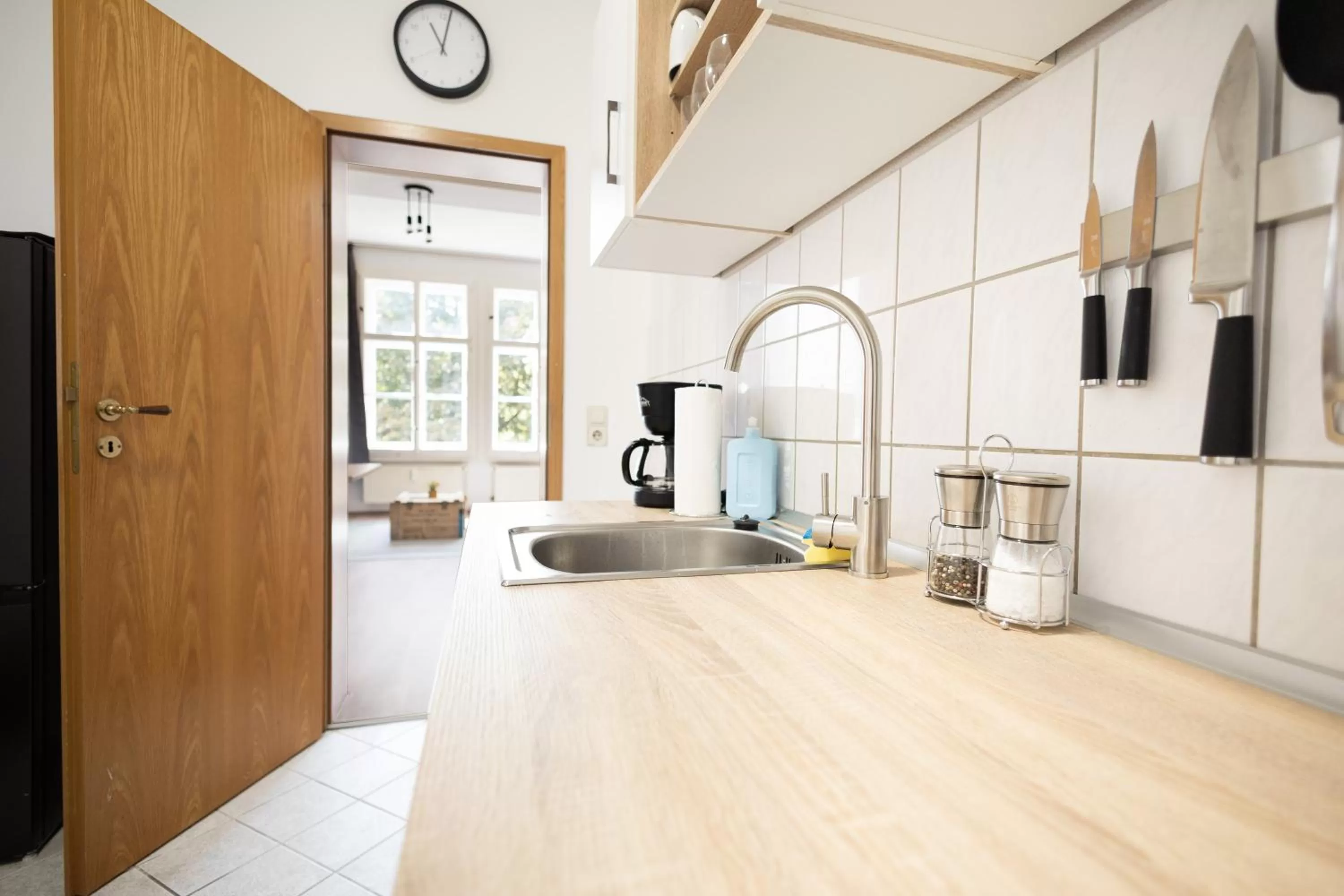 Kitchen or kitchenette in Apartments an der Oper - Innenstadt - Zentral - Küche - Wifi - Powered by Ko-Living