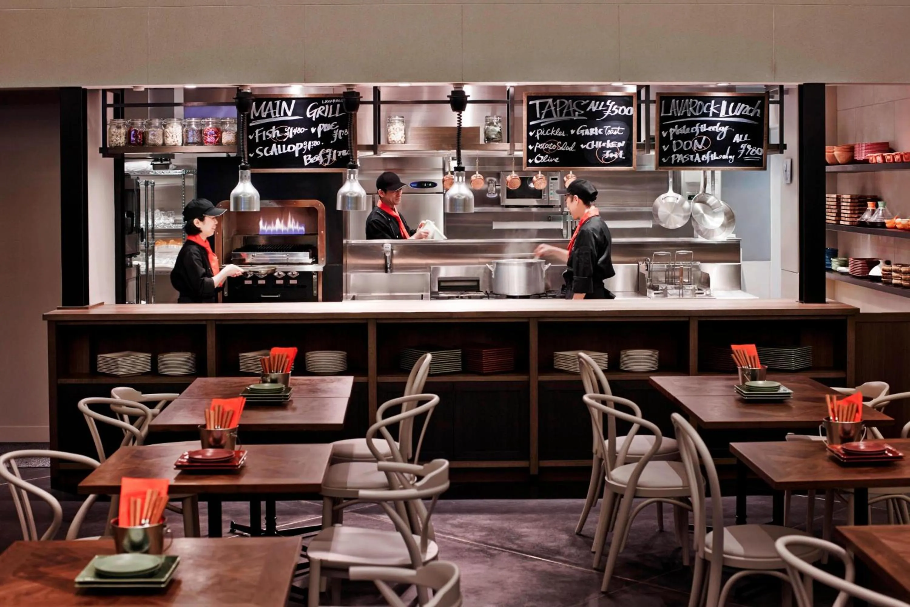 Restaurant/places to eat in Courtyard by Marriott Tokyo Station