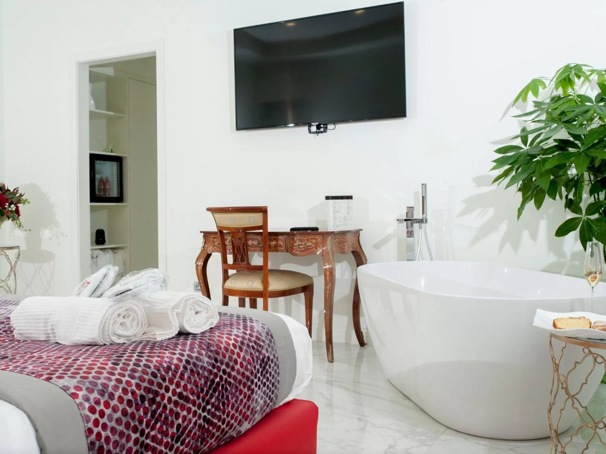 Bedroom, Bed in Palazzo Firenze