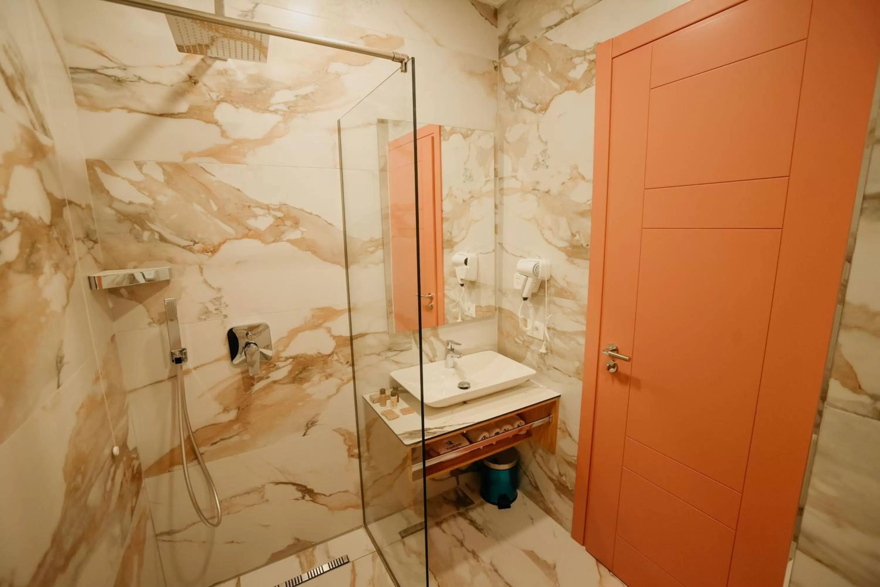 Shower in Martiness Hotel Durres