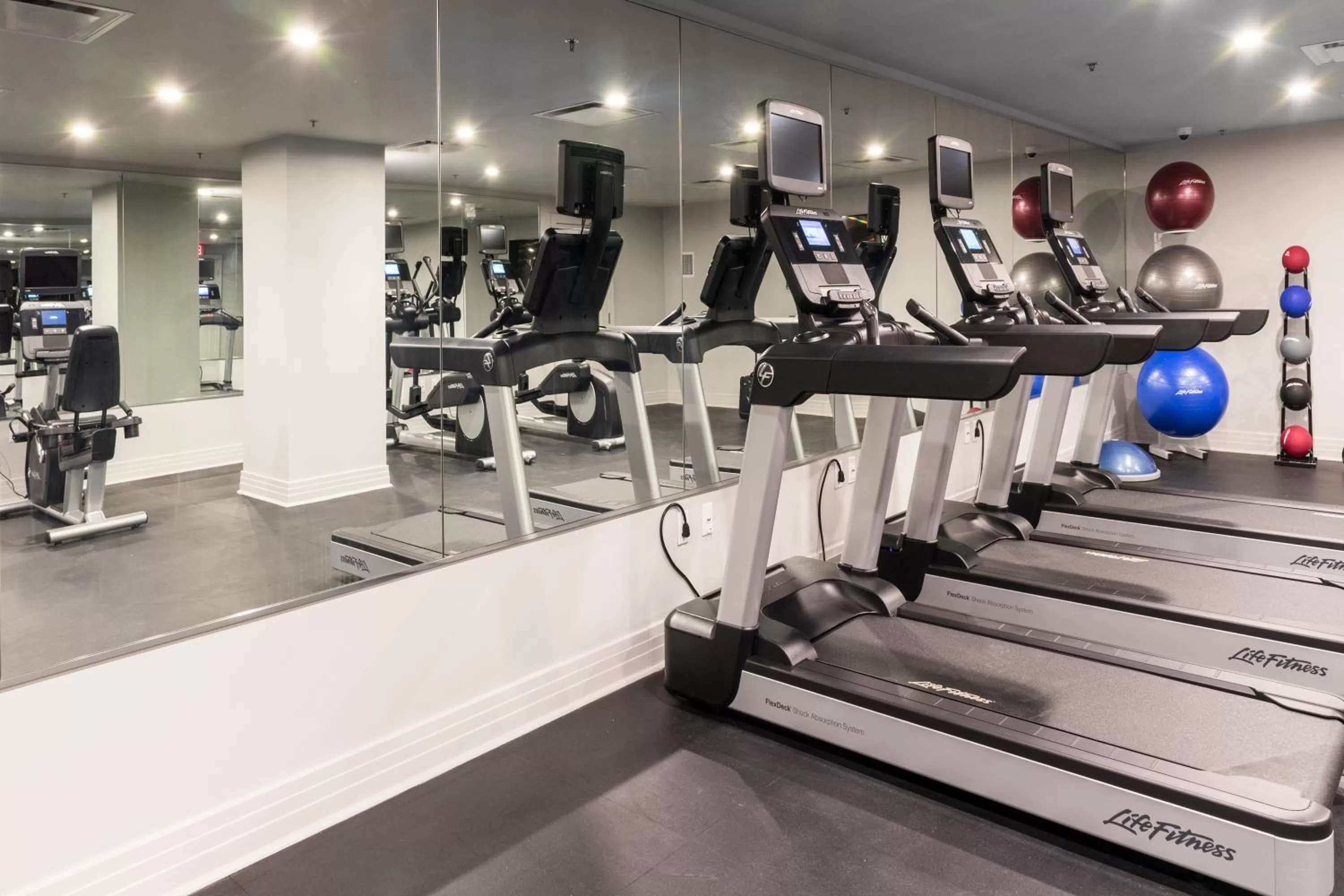 Fitness centre/facilities in The Jung Hotel and Residences