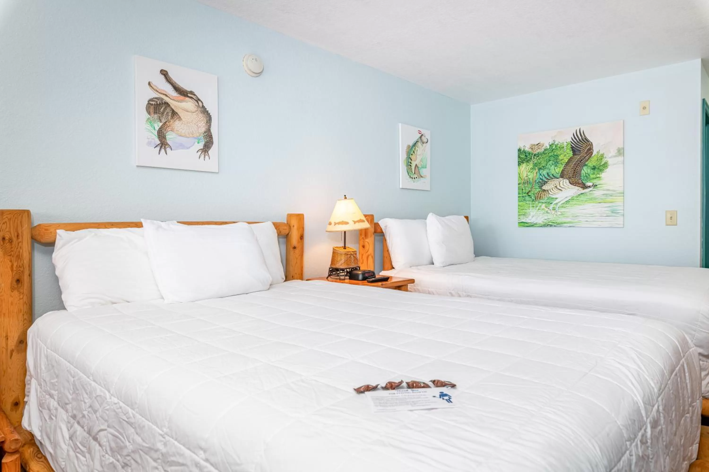 Bed in Camp Mack Lodge, Marina & RV Resort