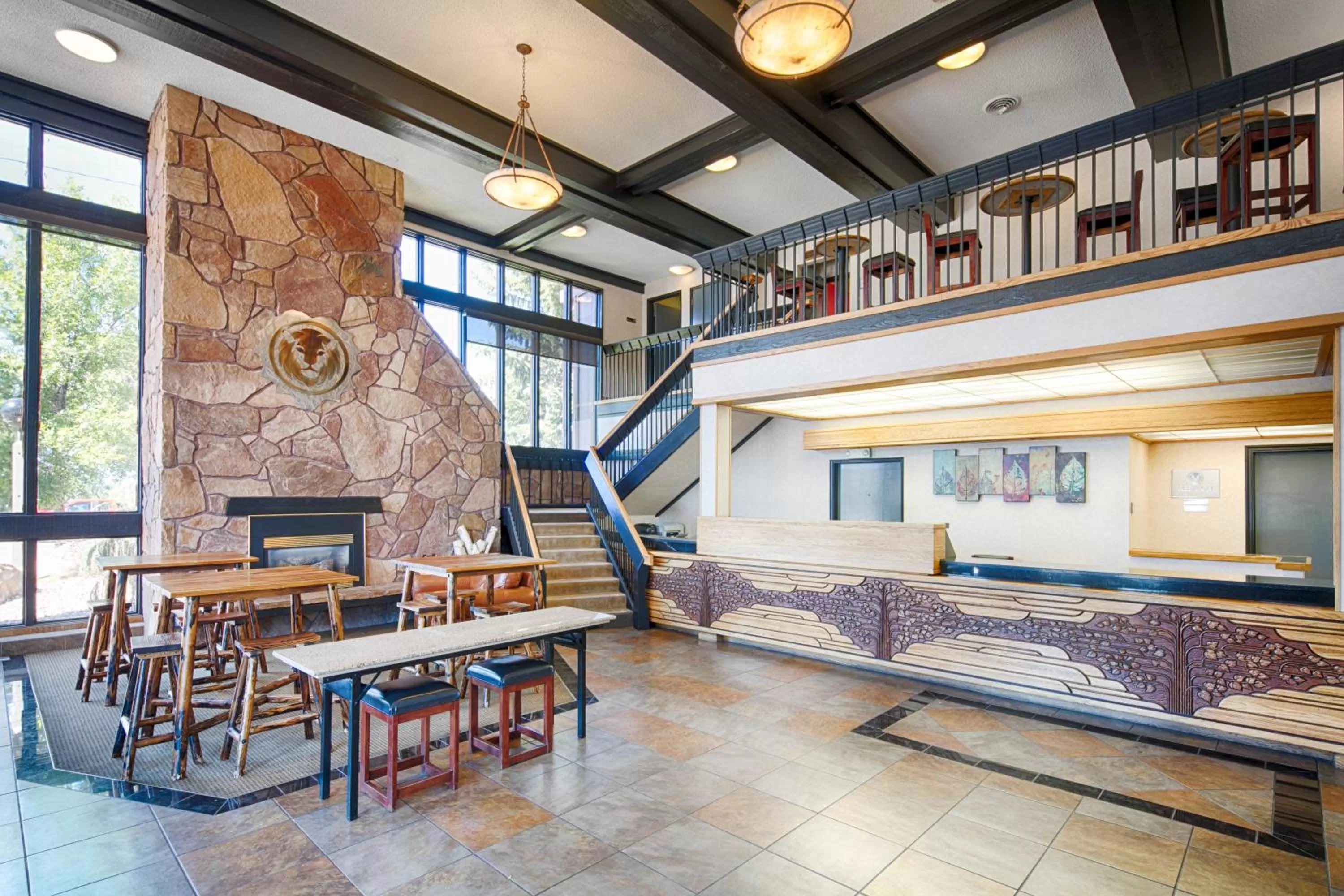 Lobby or reception, Bed in Red Lion Inn & Suites Missoula
