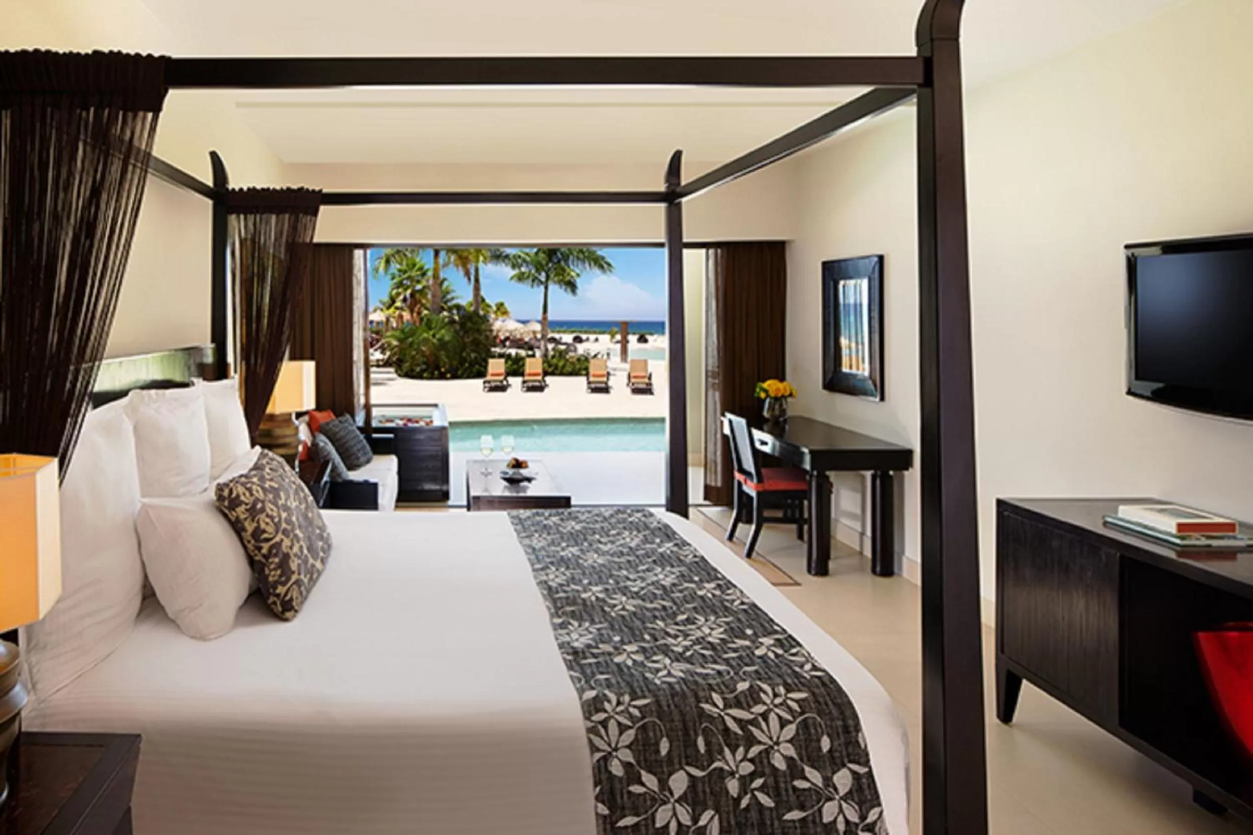 Preferred Club Junior Suite Ocean View King in Secrets Wild Orchid