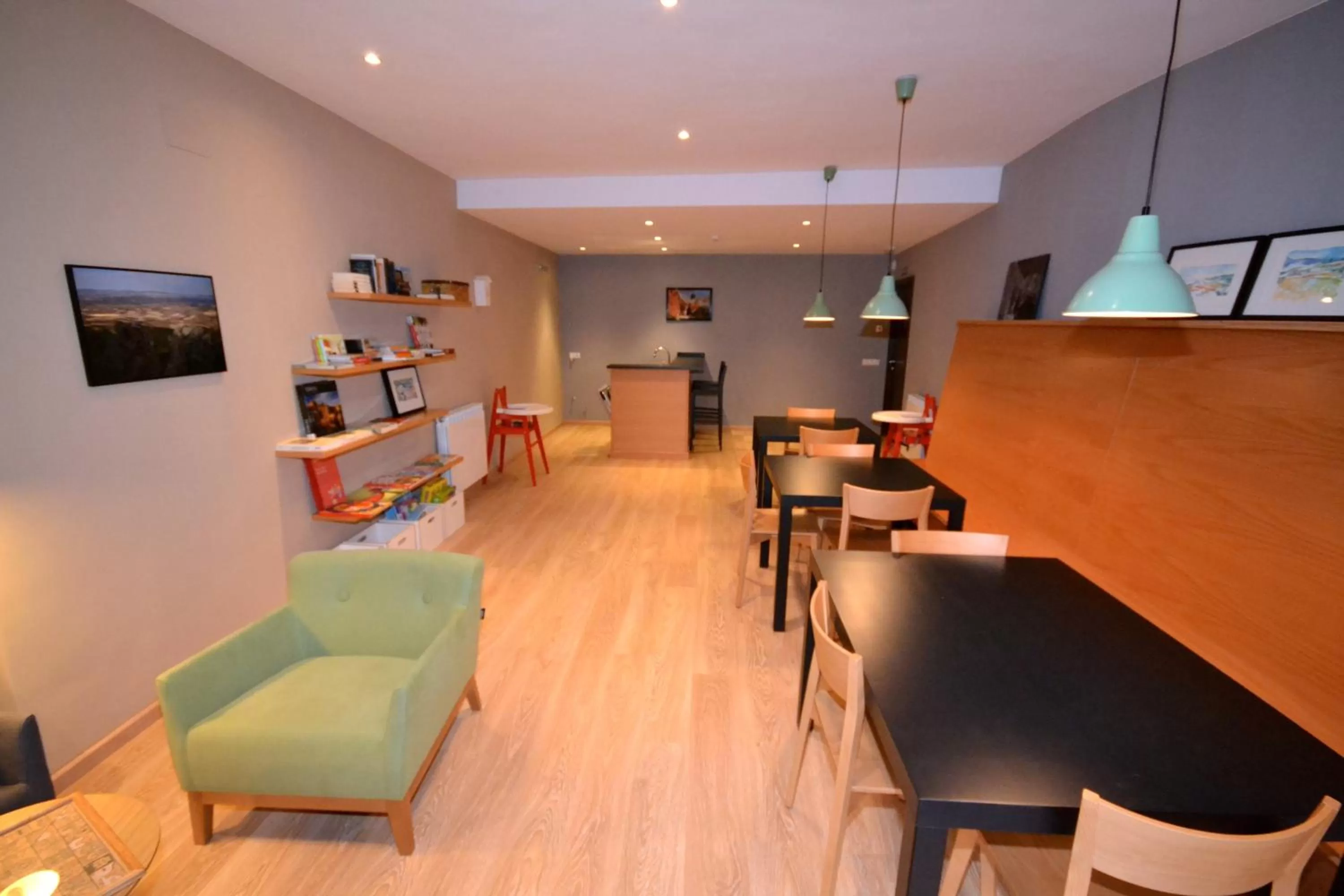 Library in La Casa de las Aldeas