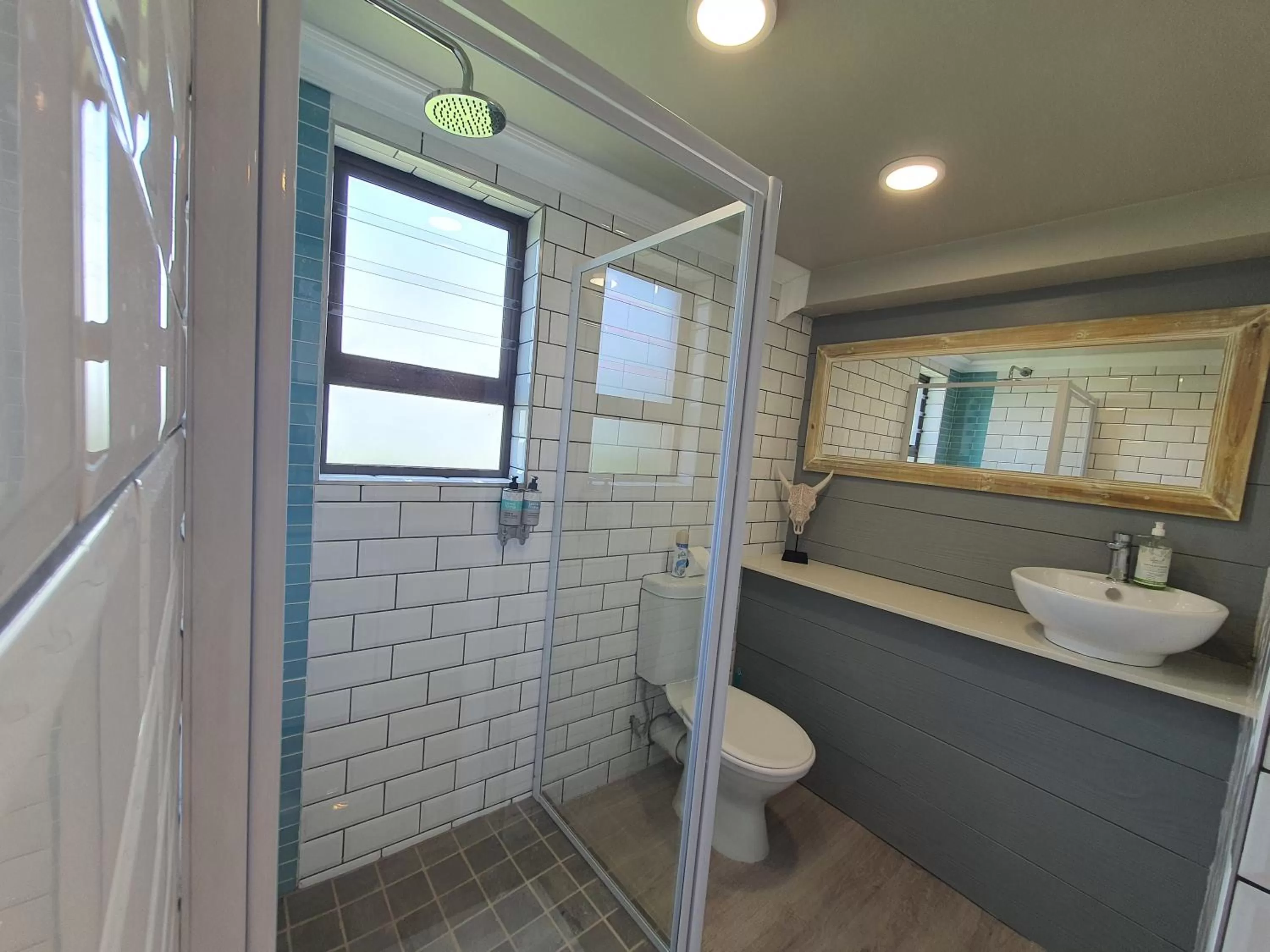 Bathroom in Riverview Guesthouse East London