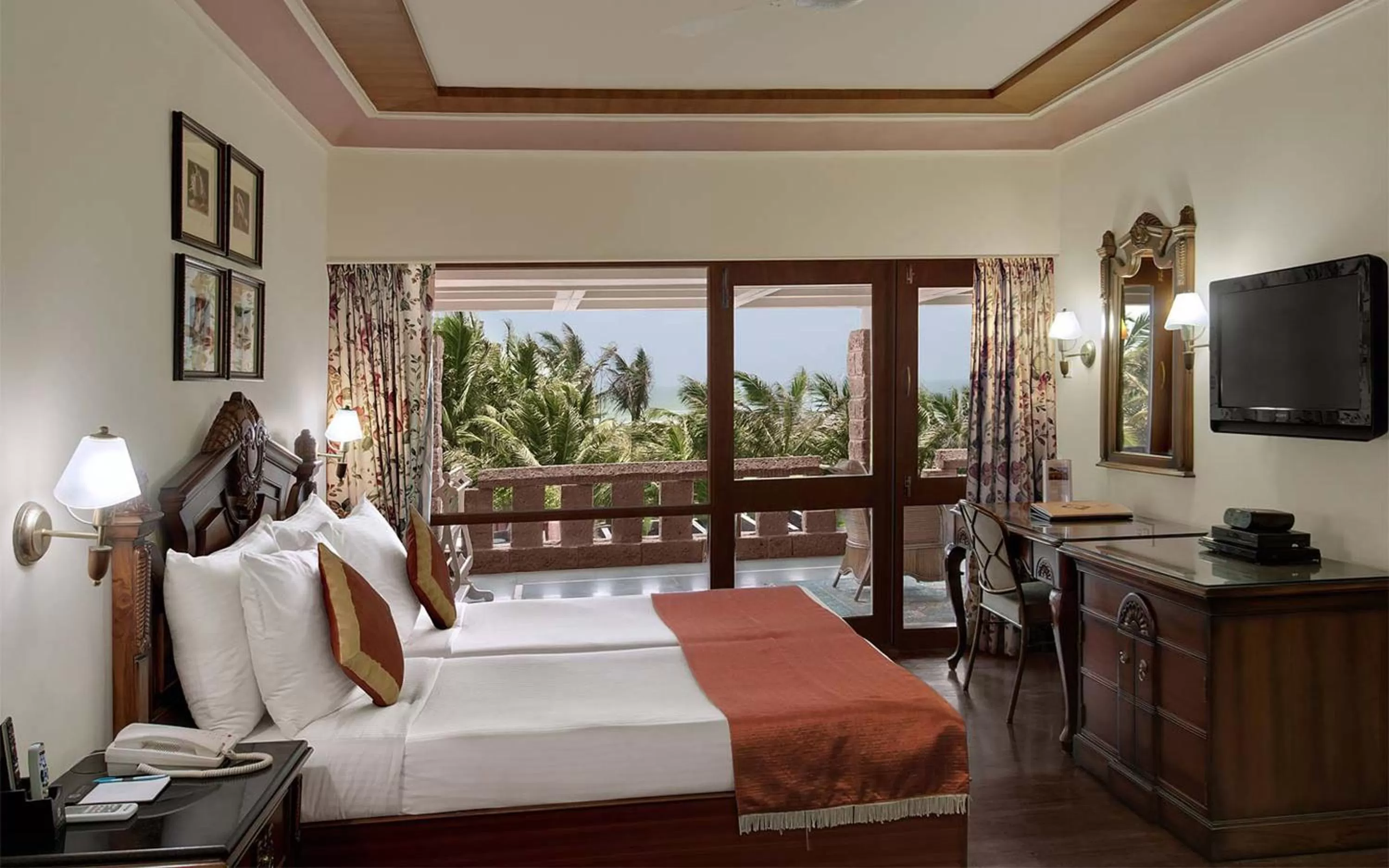 Bed in Mayfair Heritage