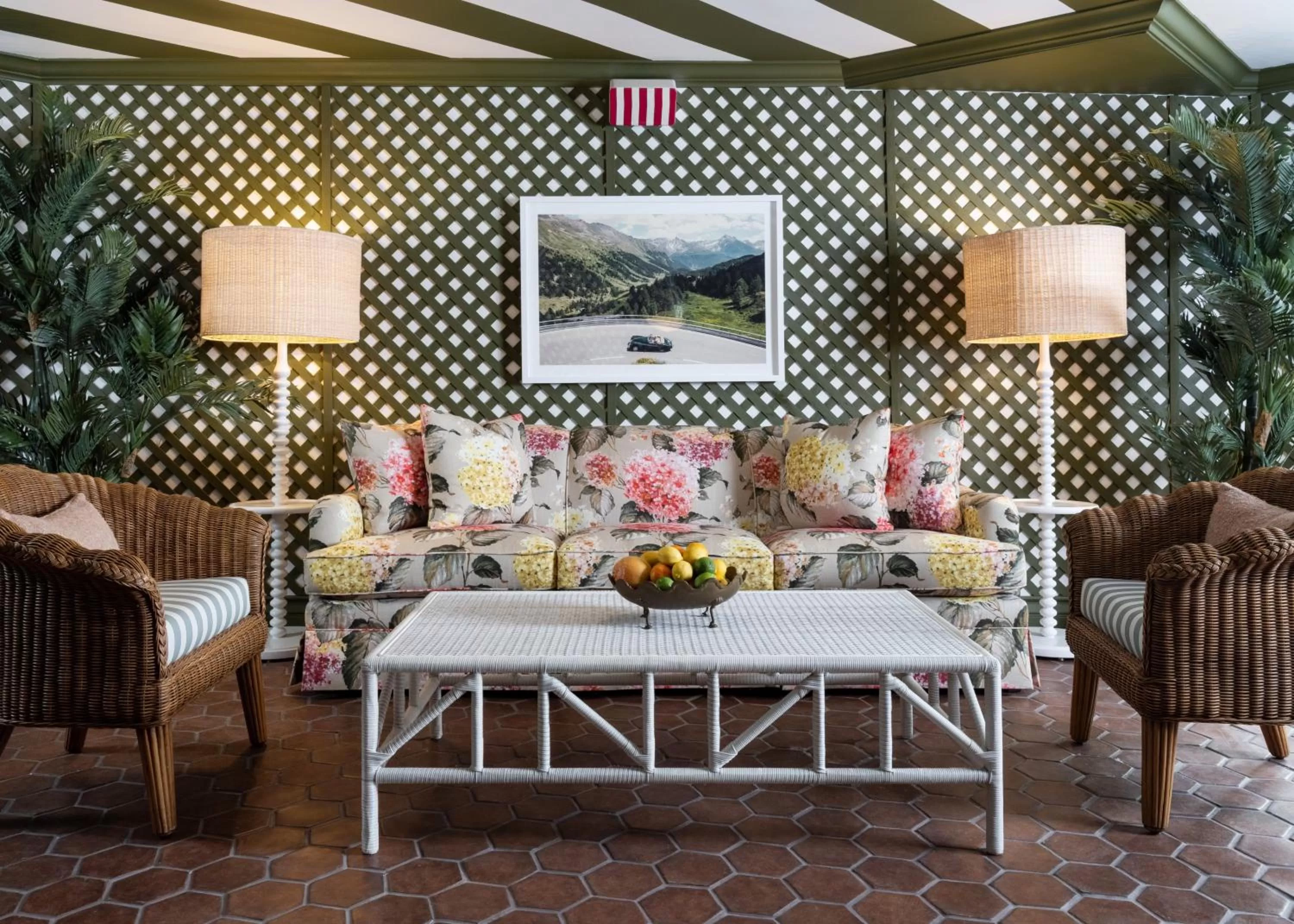 Swimming pool in Palihouse West Hollywood at Beverly Hills