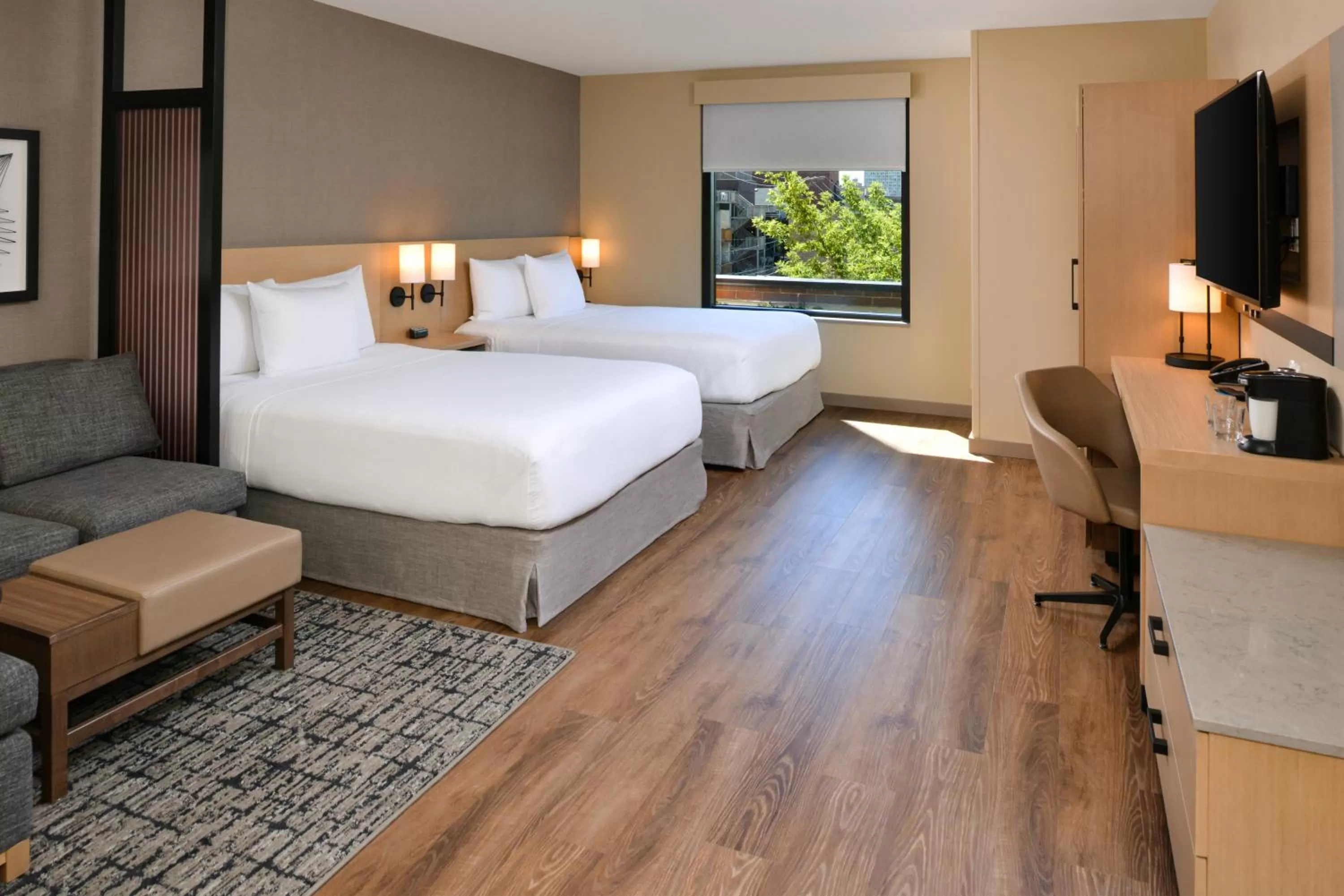 Seating area, Bed in Hyatt Place Chicago Wicker Park