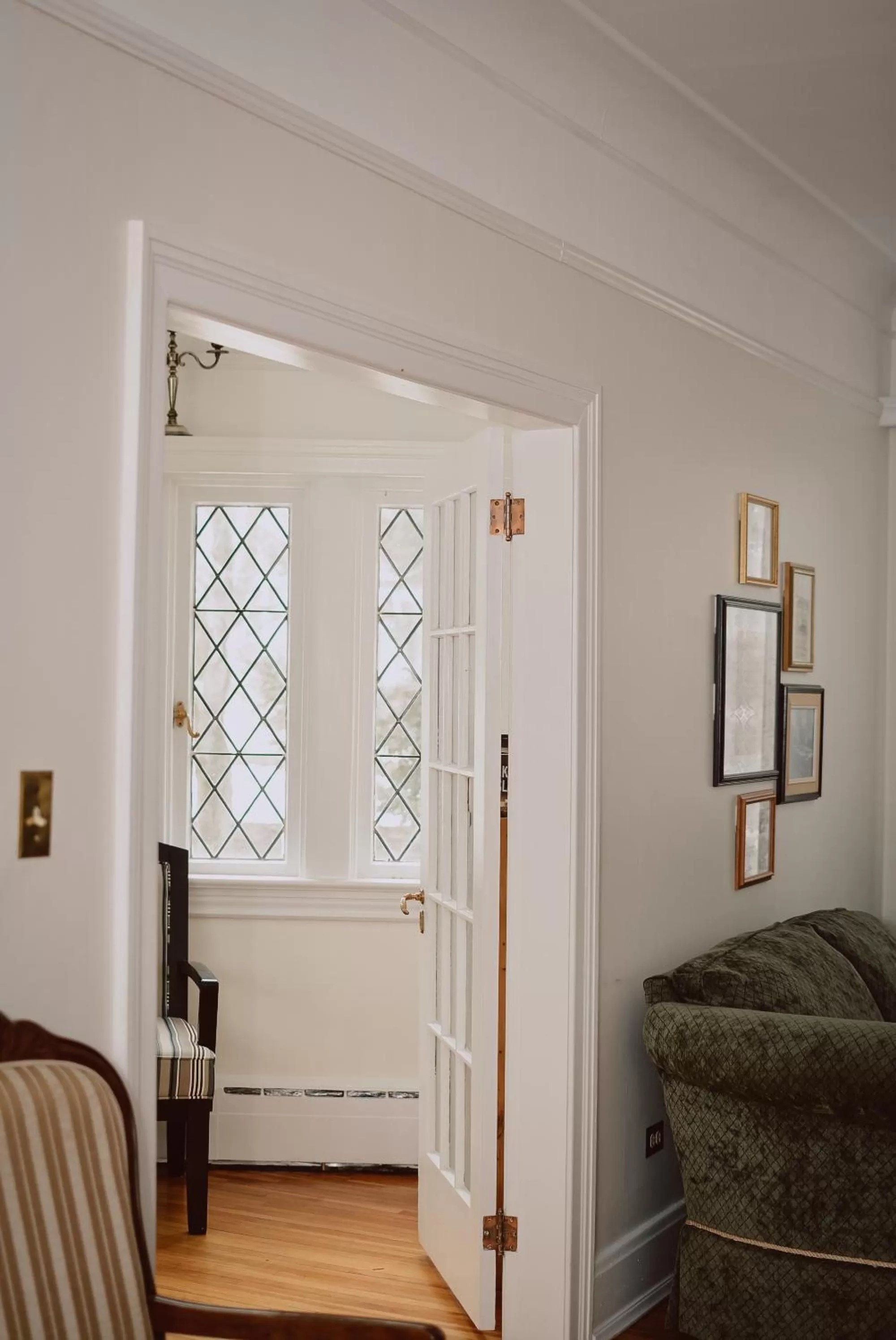 Hill Road Manor Bed & Breakfast