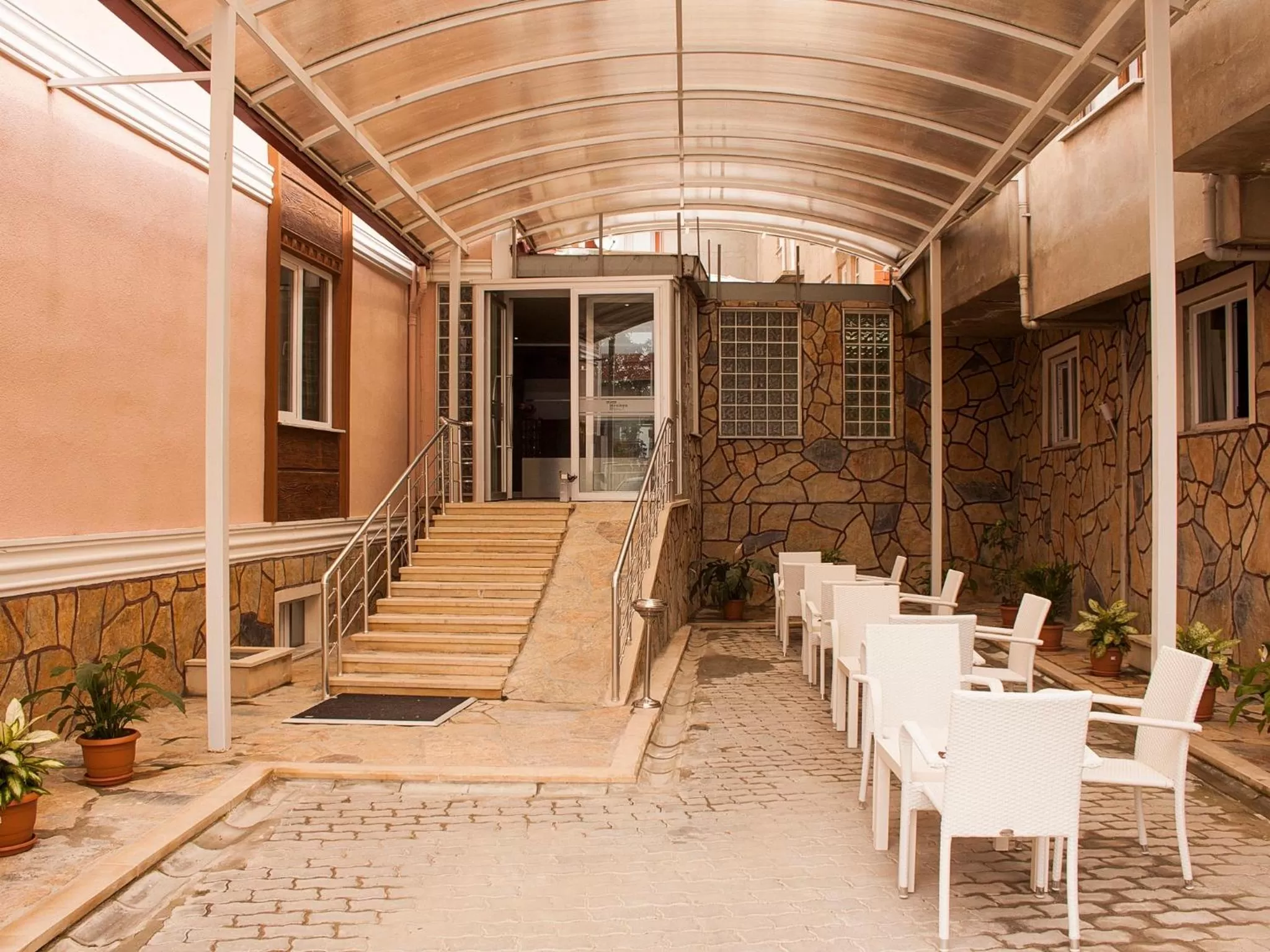 Facade/entrance in Trakya City Hotel