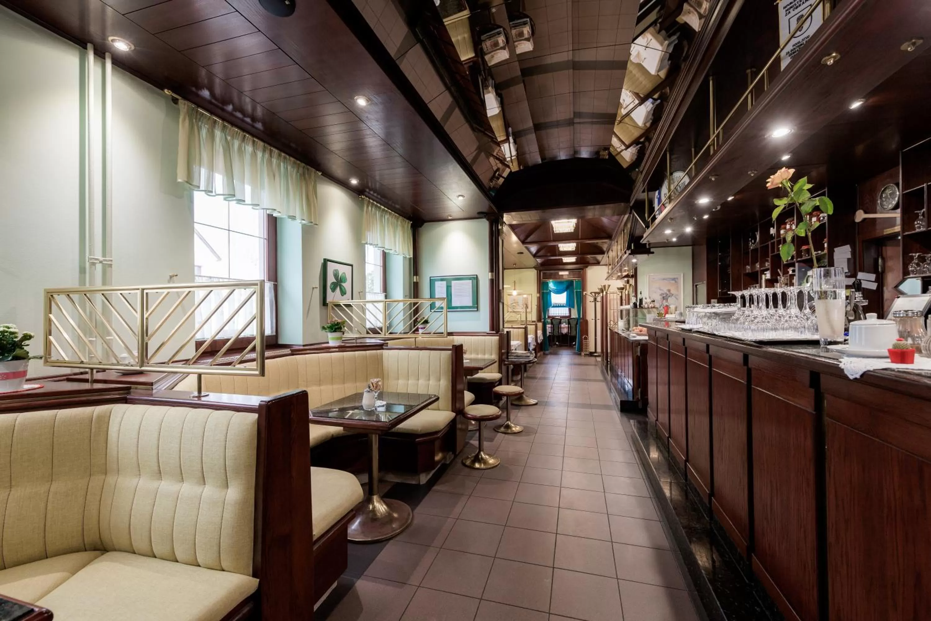 Restaurant/places to eat in Hotel Florjančkov Hram