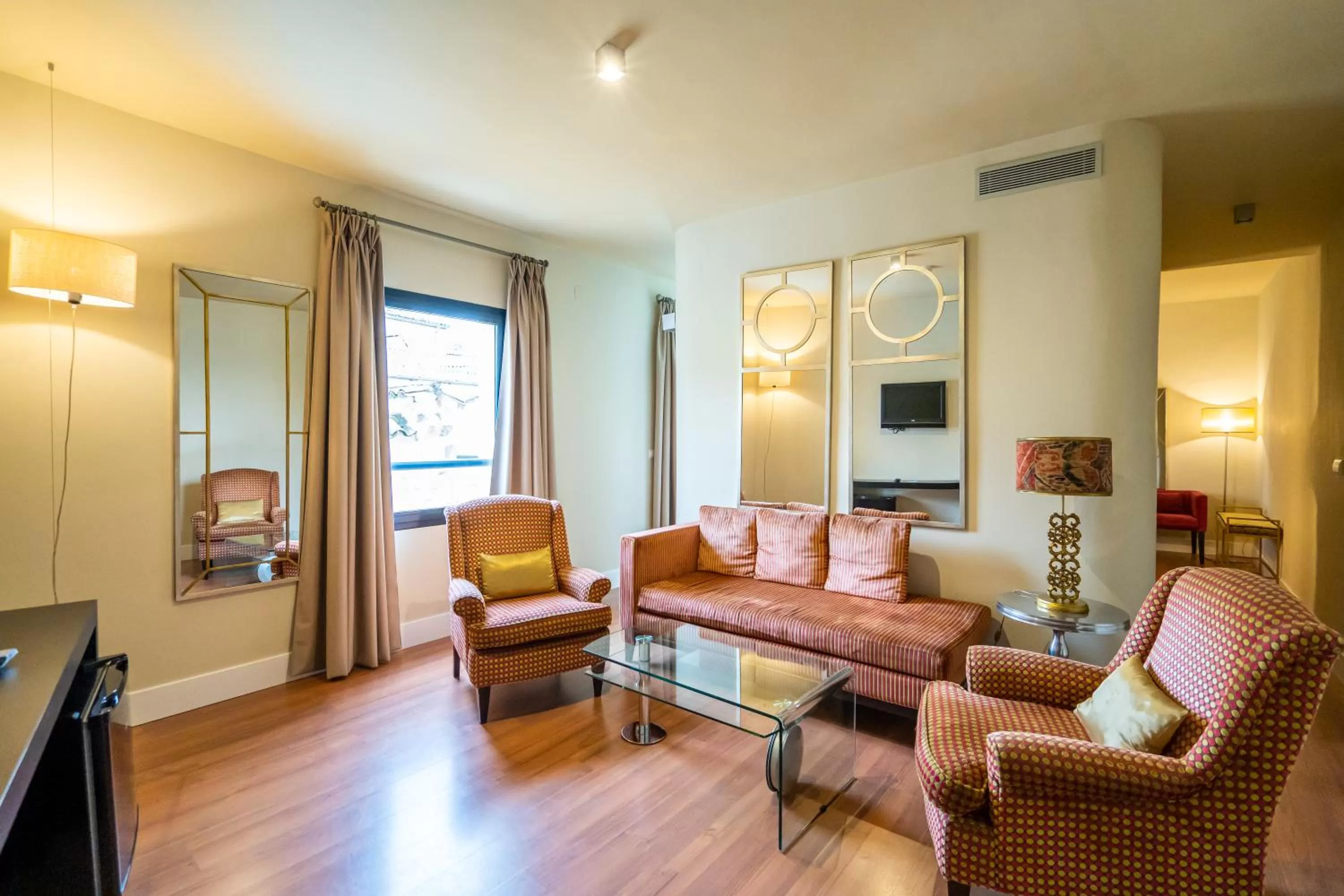 TV and multimedia in YIT El Postigo