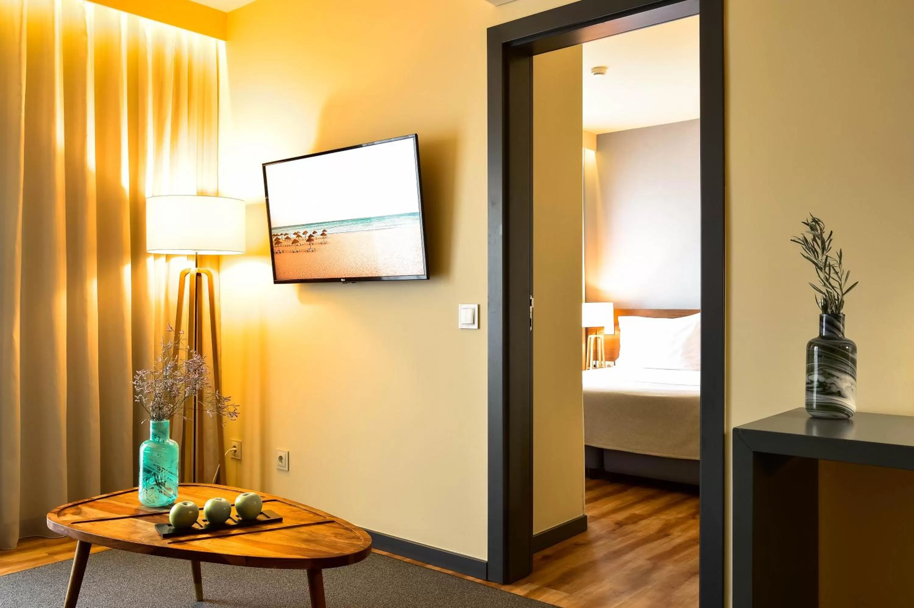 Living room, Bed in The Prime Energize Hotel & SPA - Algarve