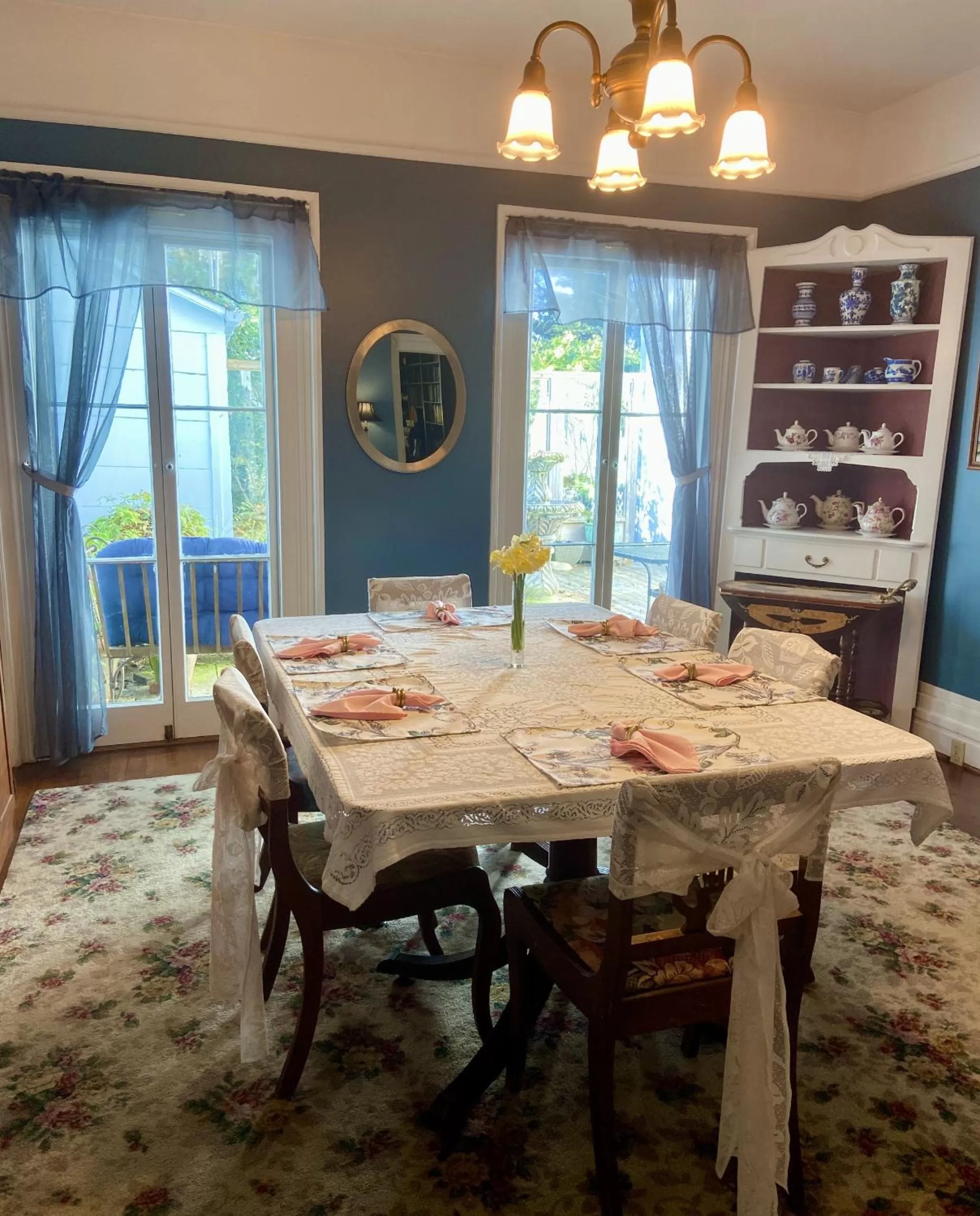 Breakfast, Restaurant/Places to Eat in Shaw House Inn