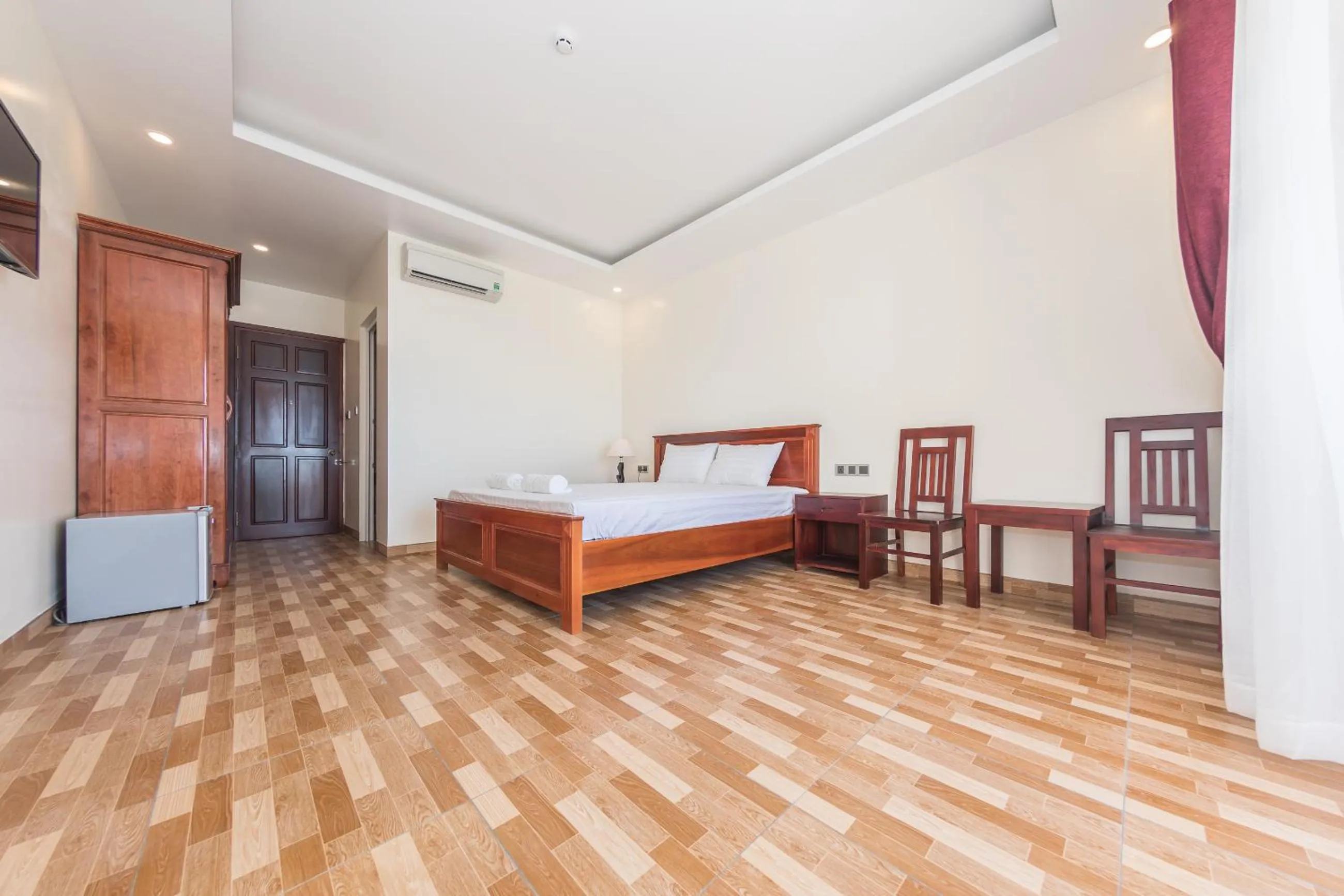 Photo of the whole room, Bed in Phuong Binh House