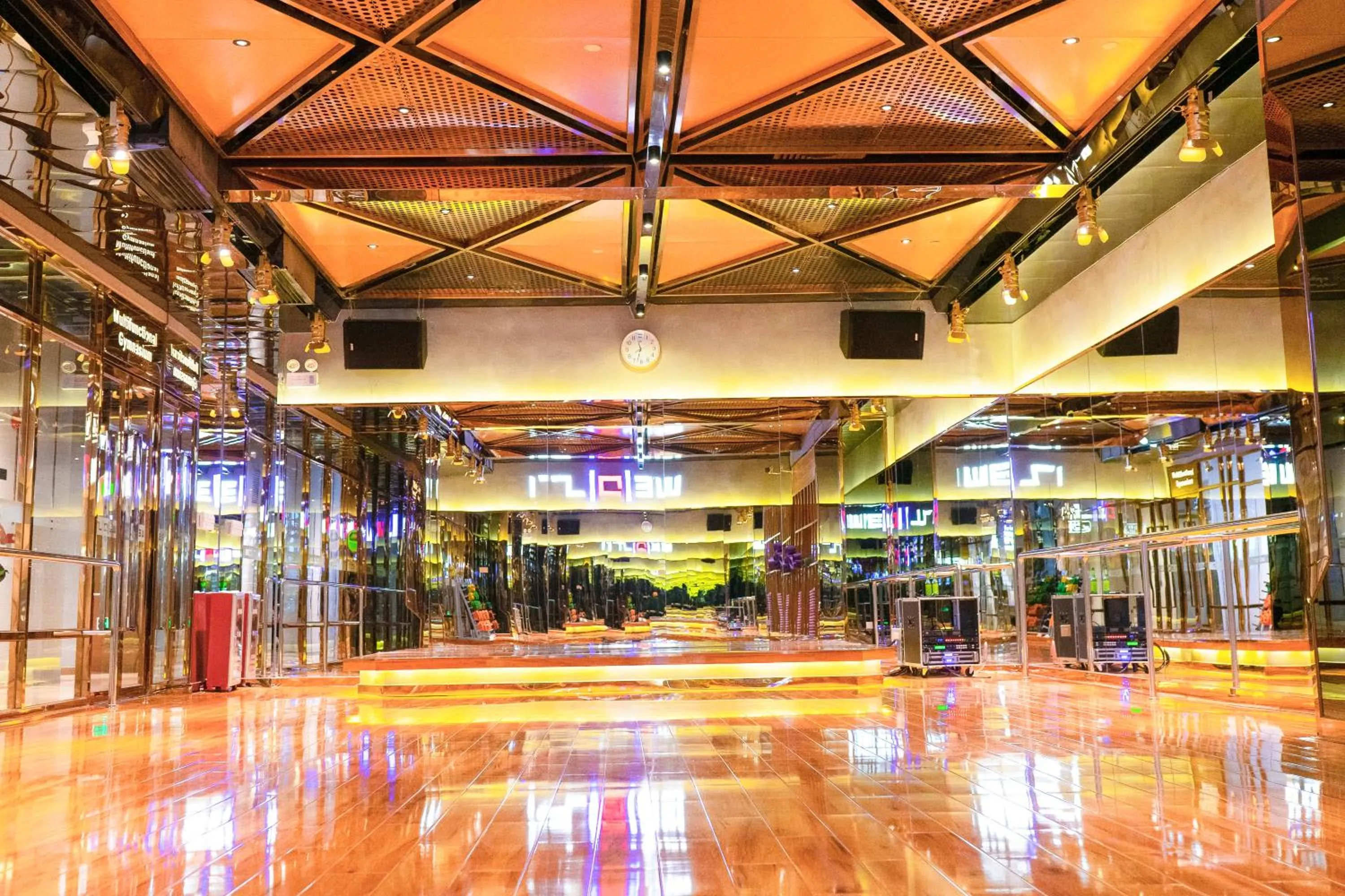 Fitness centre/facilities in Honder International Hotel - Free shuttle bus between hotel and exhibition center during Canton Fair period