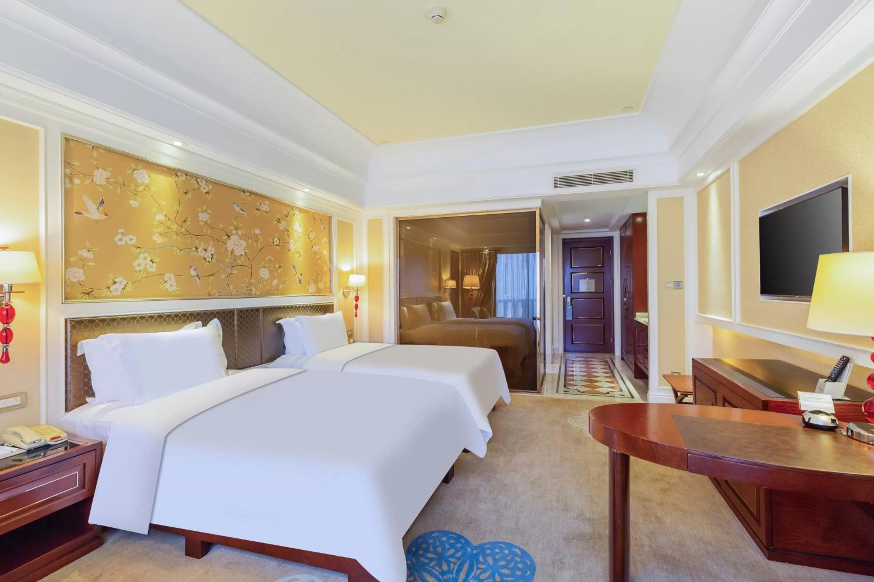 Photo of the whole room, Bed in WYNDHAM Foshan shunde