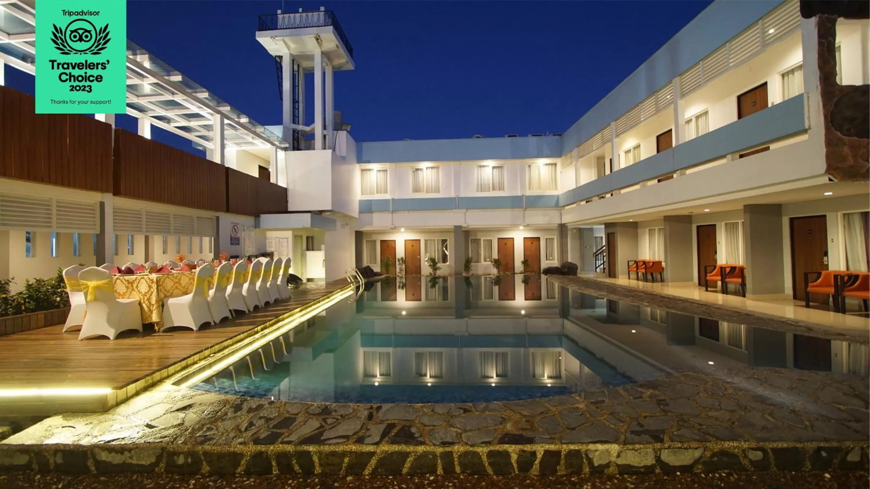 Swimming pool in Dafam Hotel Cilacap