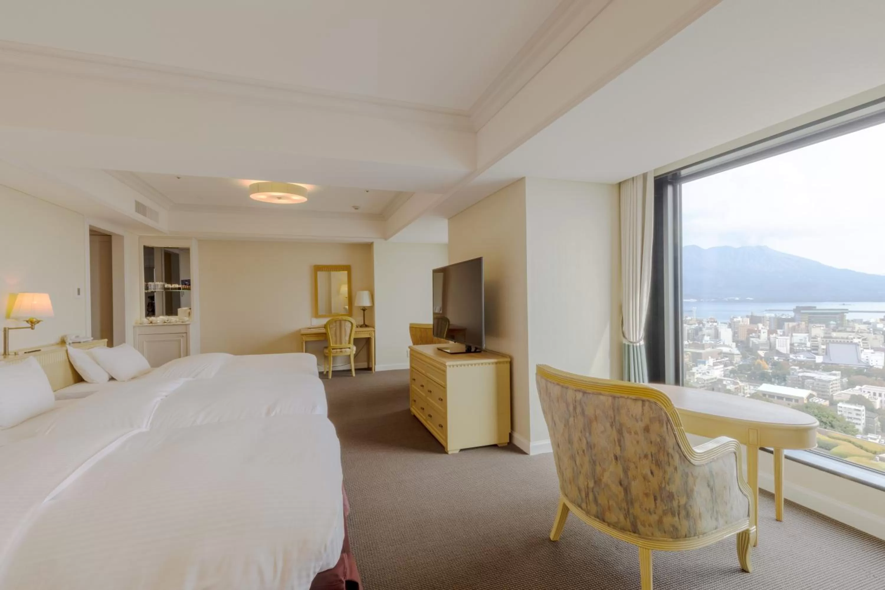 Bed in SHIROYAMA HOTEL kagoshima