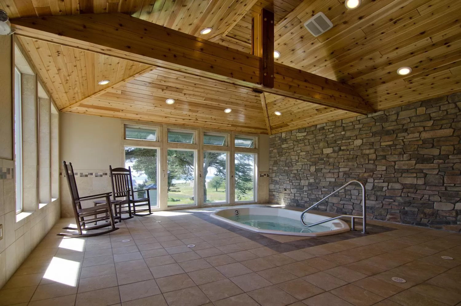 Hot Tub in Pacific Reef Hotel & Light Show