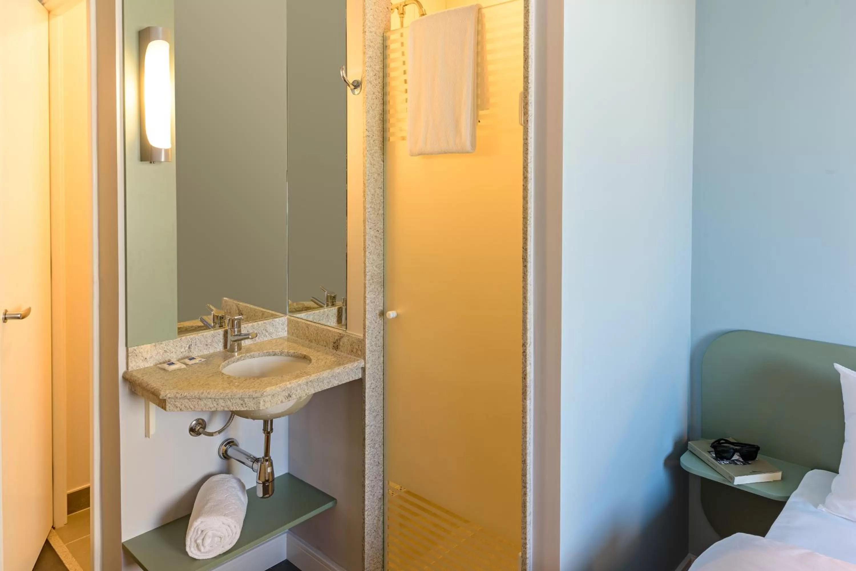 Bathroom in Ibis Budget São Bernardo do Campo