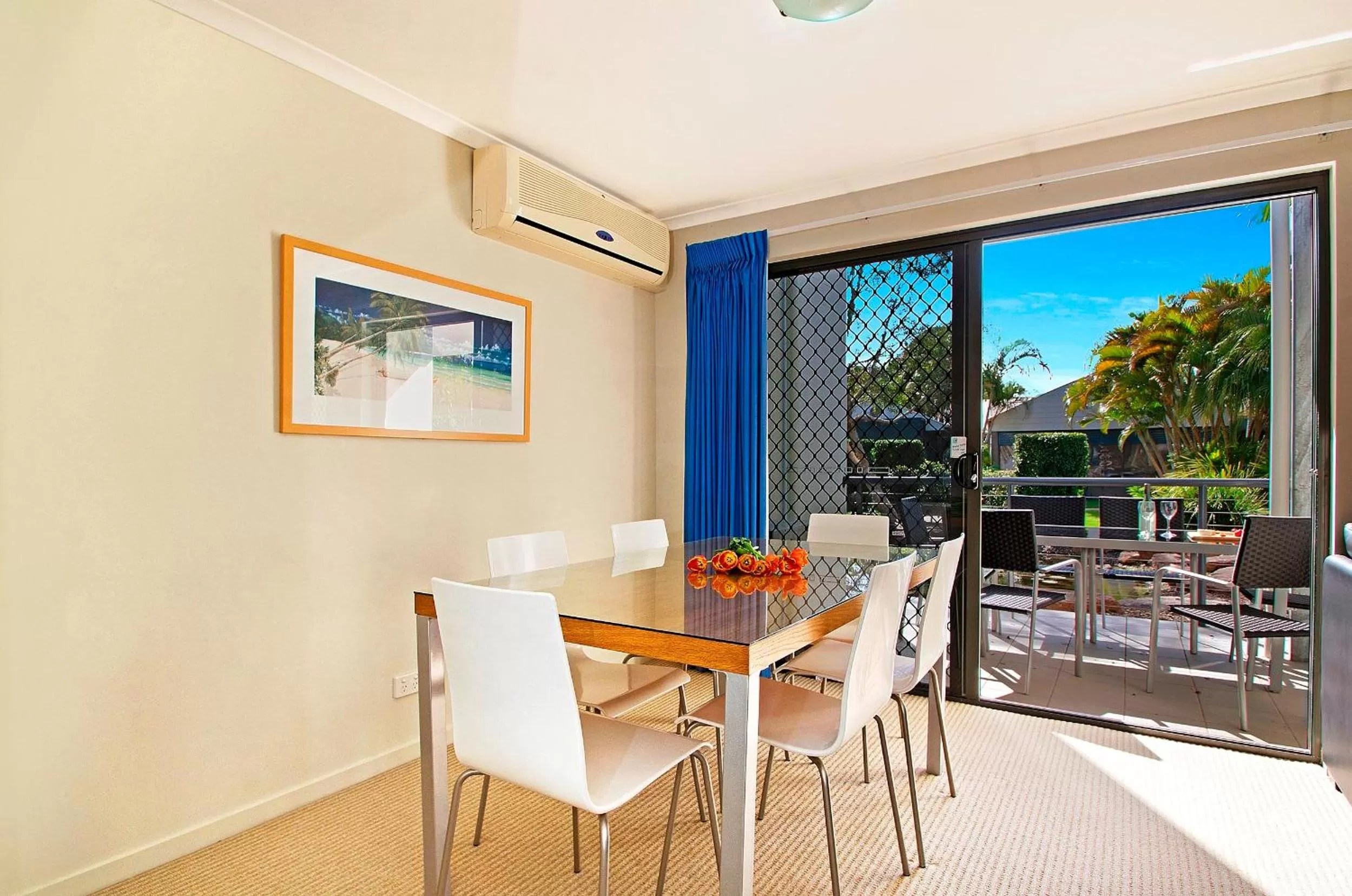 Dining area in Ivory Palms Resort Noosa