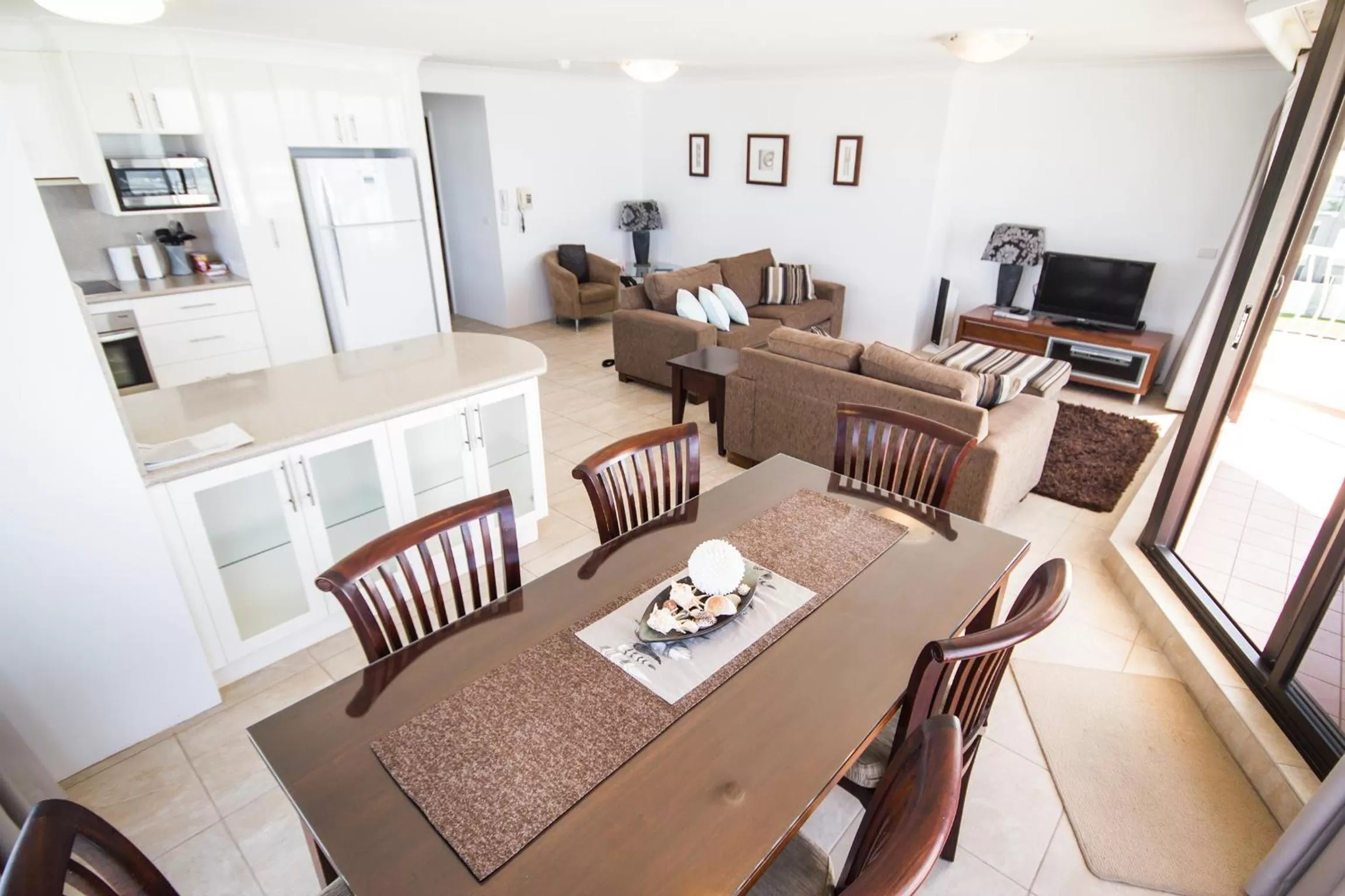 Balcony/Terrace, Restaurant/Places to Eat in Albatross North Apartments