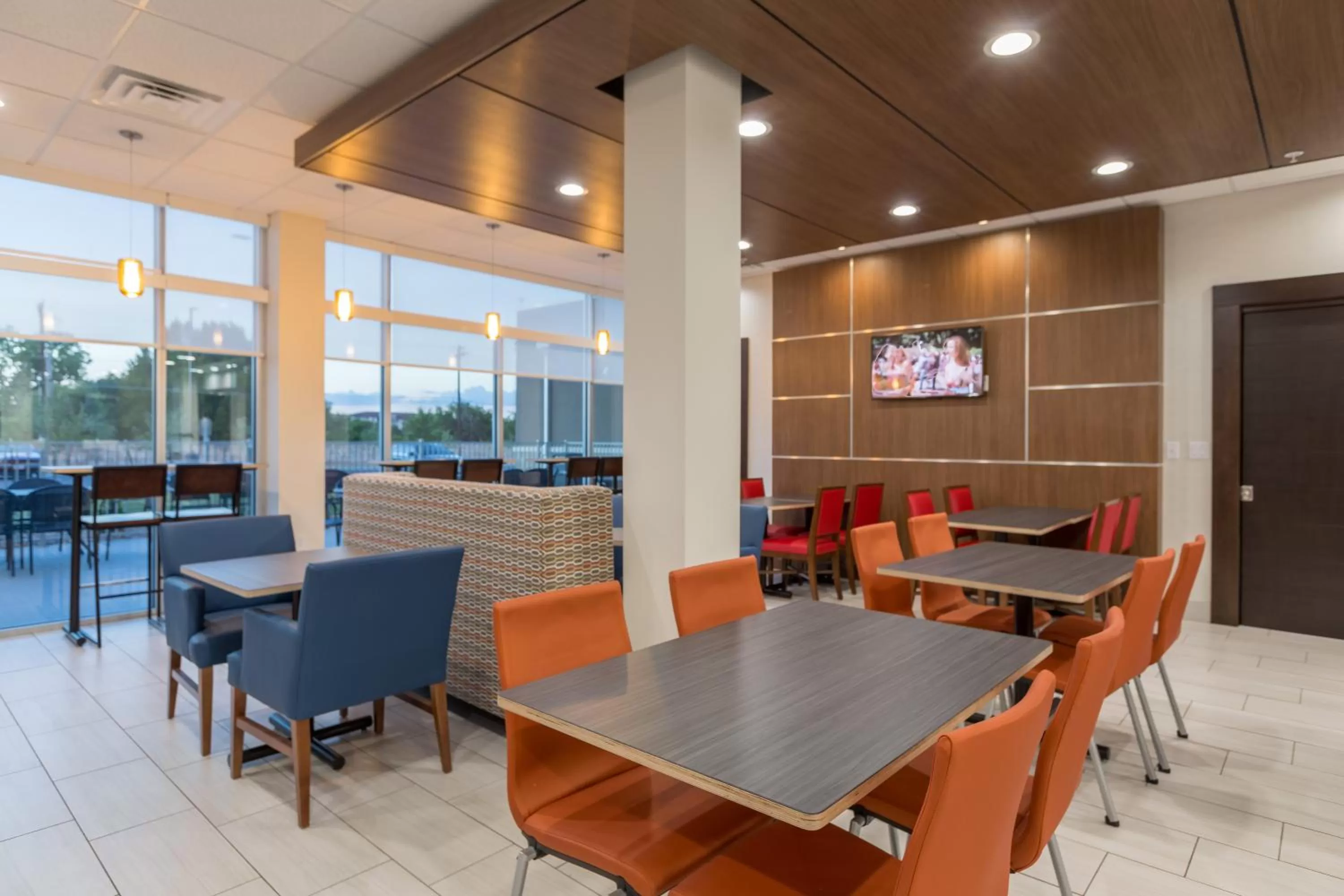 Breakfast in Holiday Inn Express & Suites - San Marcos South by IHG