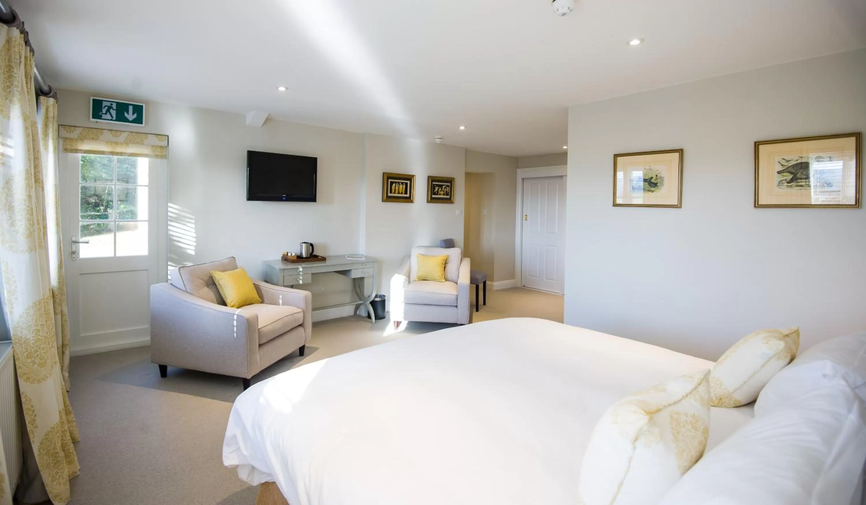 Bedroom, Bed in Cowdray Lodge B&B rooms